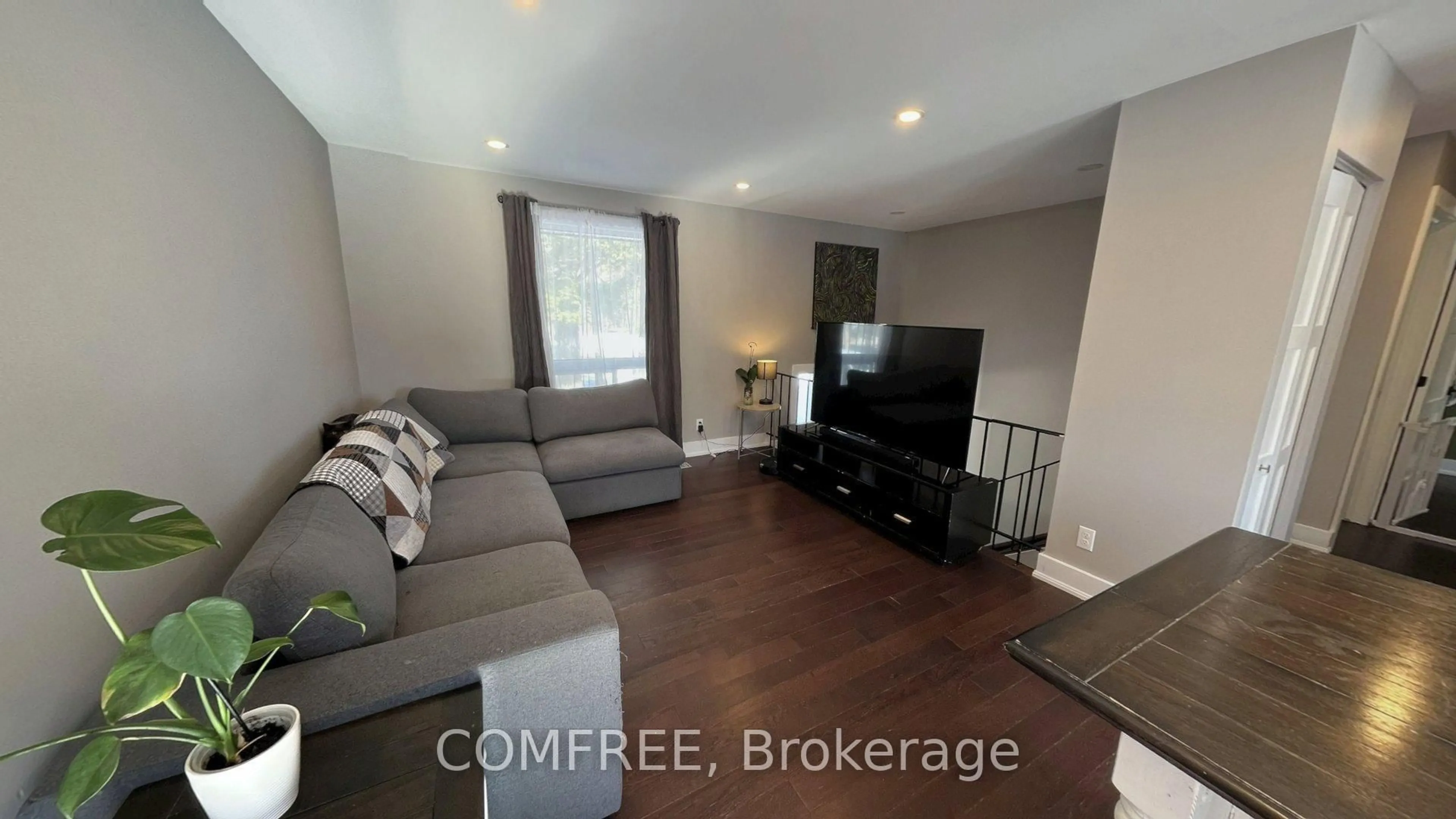 A pic of a room for 541 Mclachlin Rd, White Lake Ontario K0A 3L0