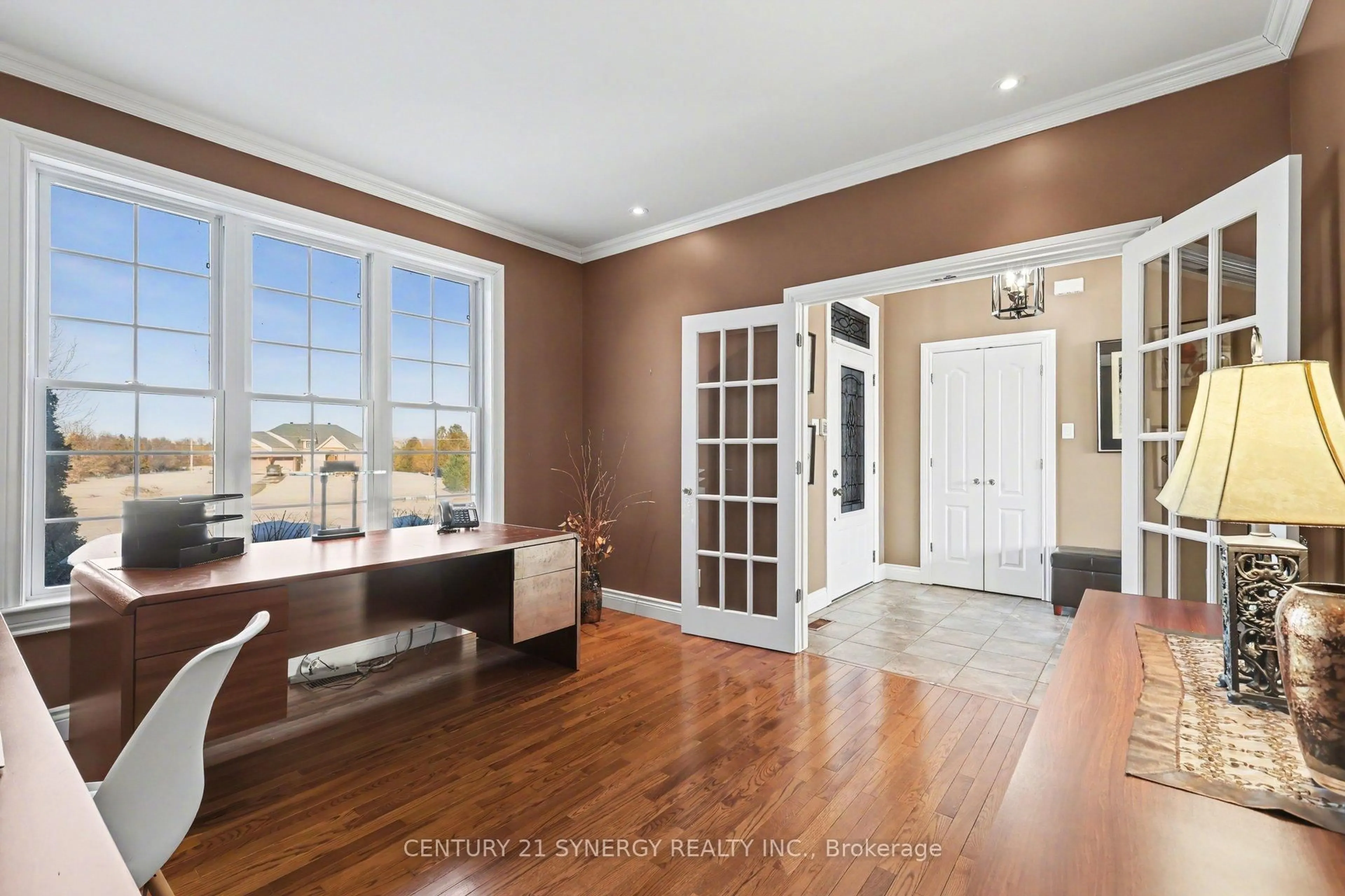 Indoor entryway for 30 Basswood Cres, Rideau Lakes Ontario K7A 5B8