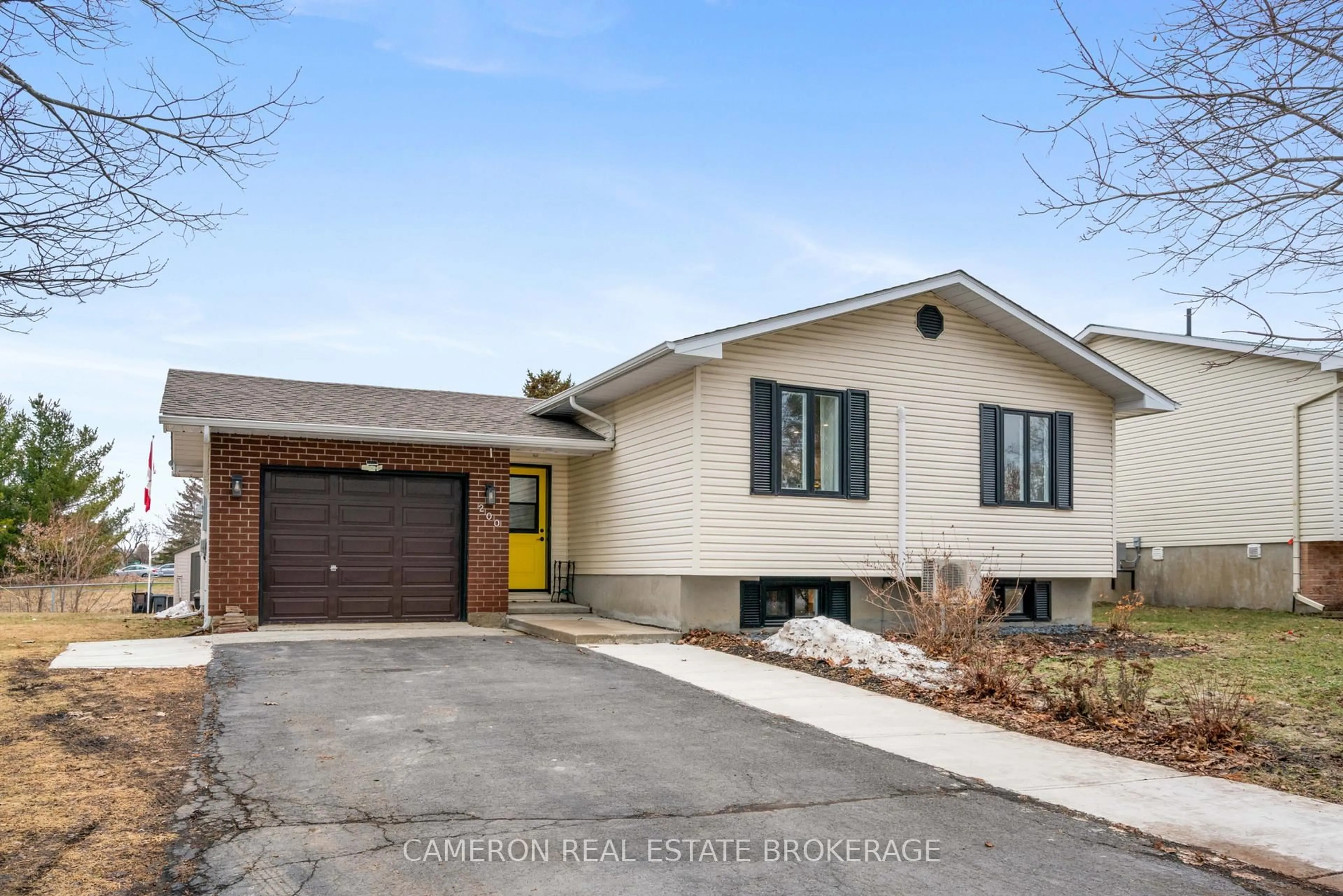 Home with brick exterior material, street for 200 Ellen Ave, Cornwall Ontario K6J 3L7