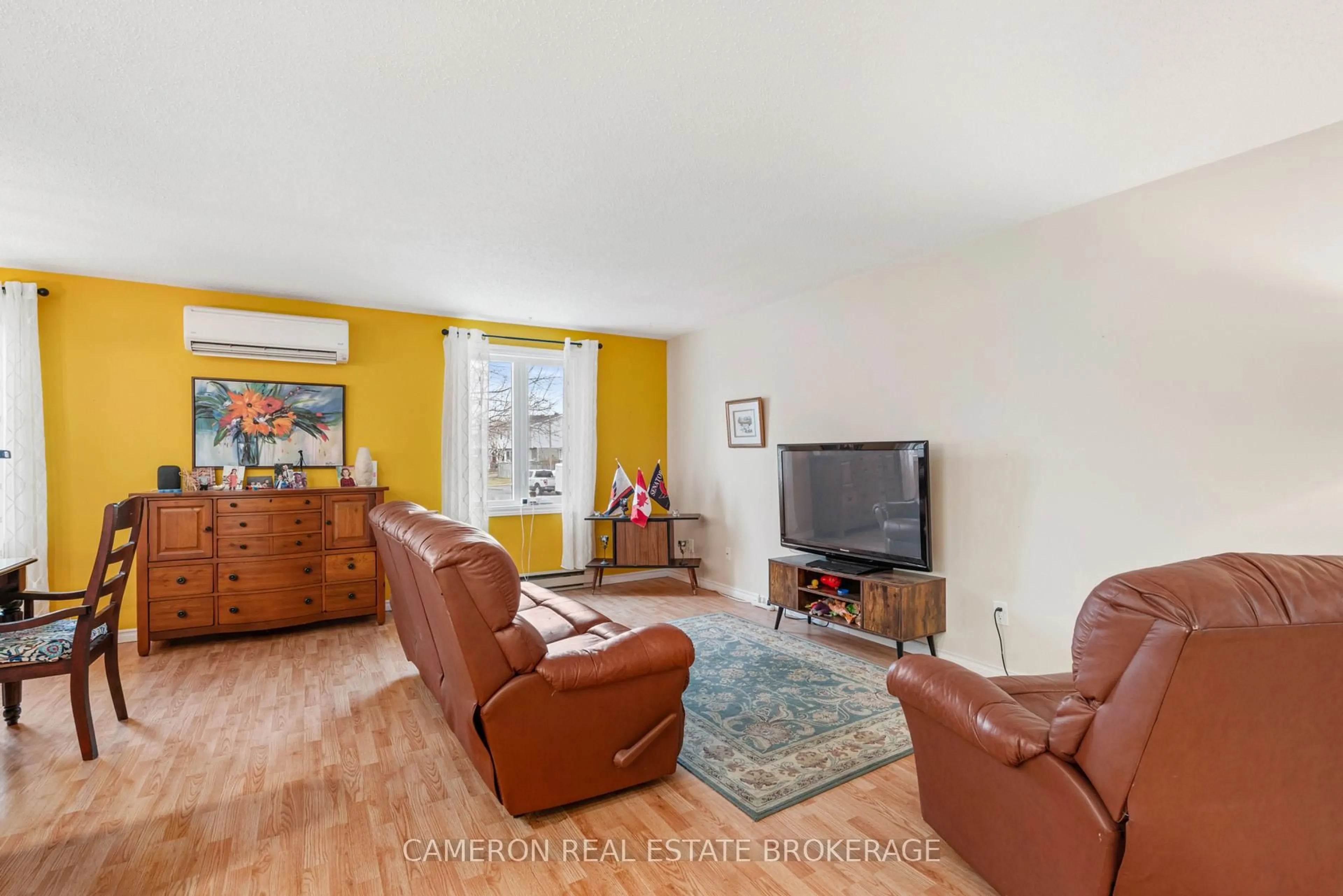 Living room with furniture, unknown for 200 Ellen Ave, Cornwall Ontario K6J 3L7