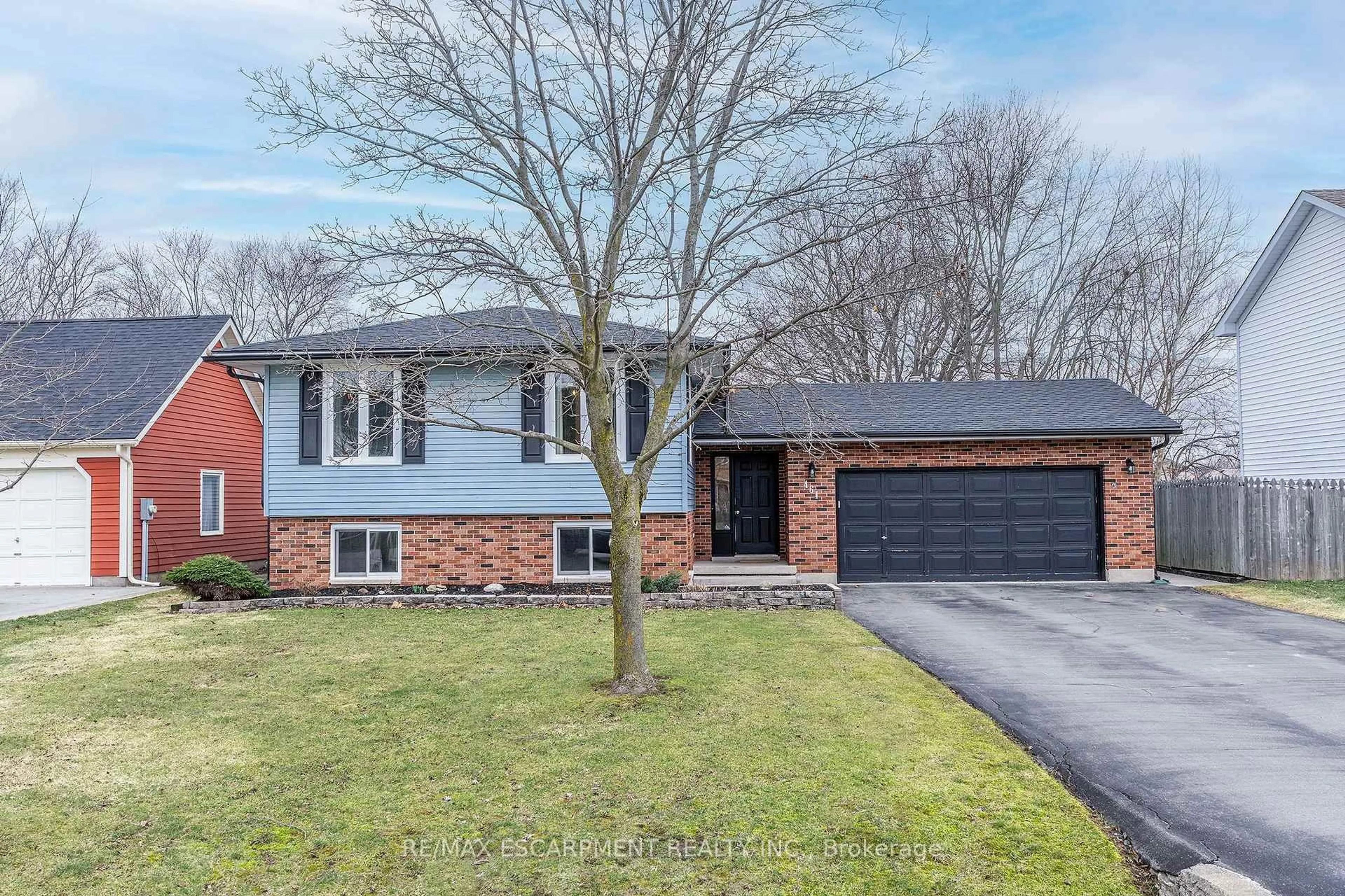 Home with brick exterior material, street for 461 Belleair Blvd, Fort Erie Ontario L0S 1N0