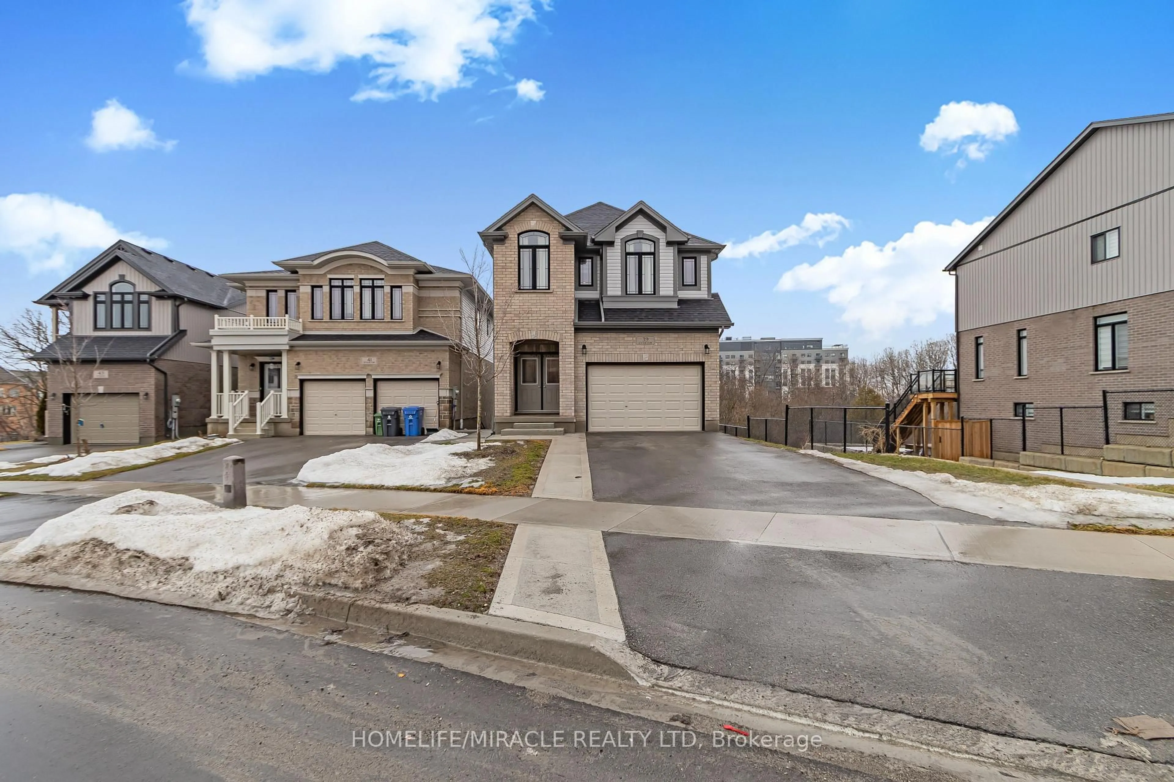 A pic from outside/outdoor area/front of a property/back of a property/a pic from drone, street for 39 Everton Dr, Guelph Ontario N1E 0R9