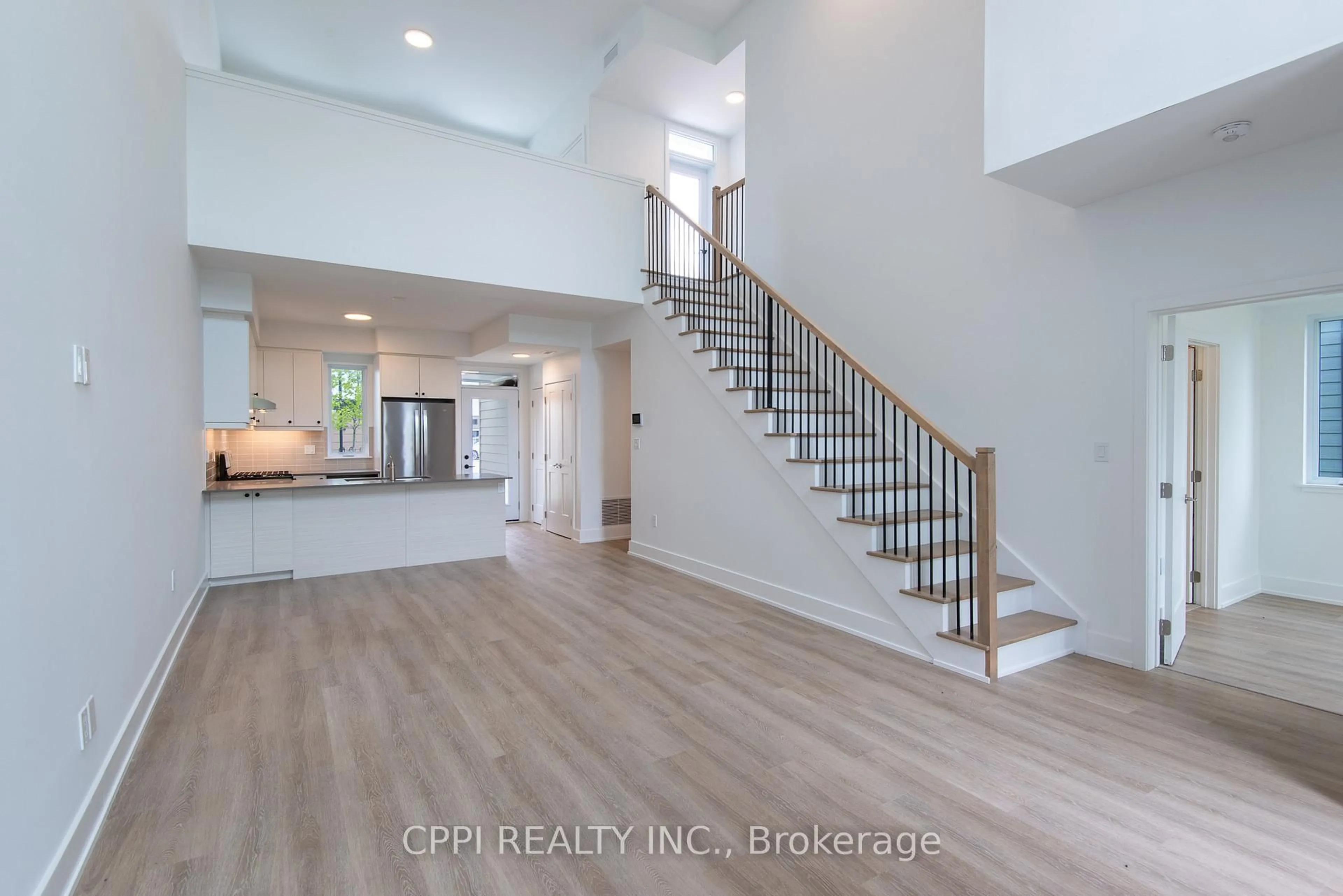 Indoor entryway for 19 West St #7, Kawartha Lakes Ontario K0M 1N0