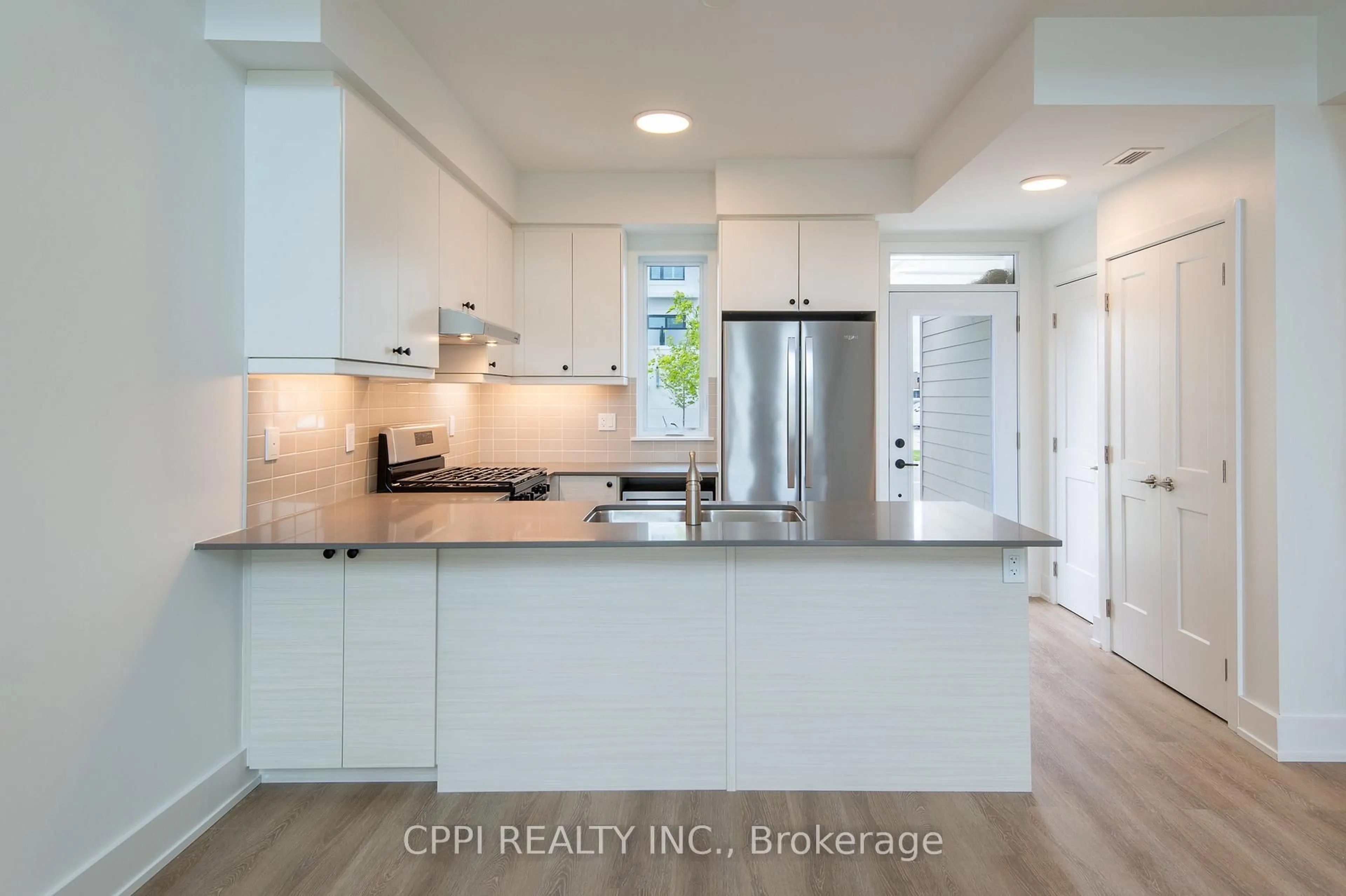 Open concept kitchen, unknown for 19 West St #7, Kawartha Lakes Ontario K0M 1N0