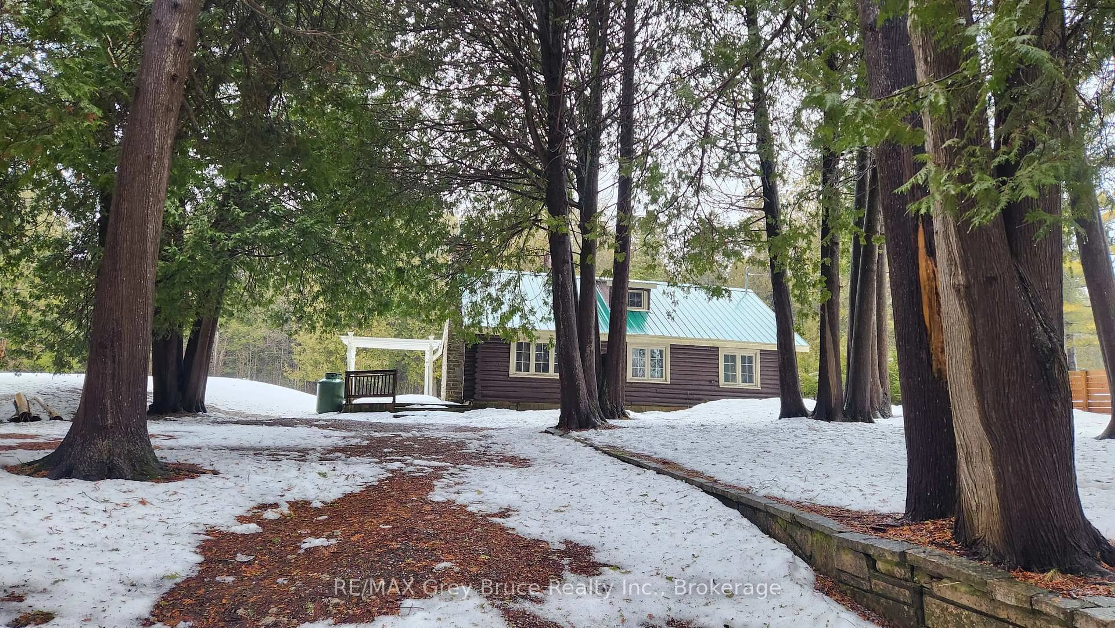 Unknown for 18 Stokes River Rd, Northern Bruce Peninsula Ontario N0H 2M0