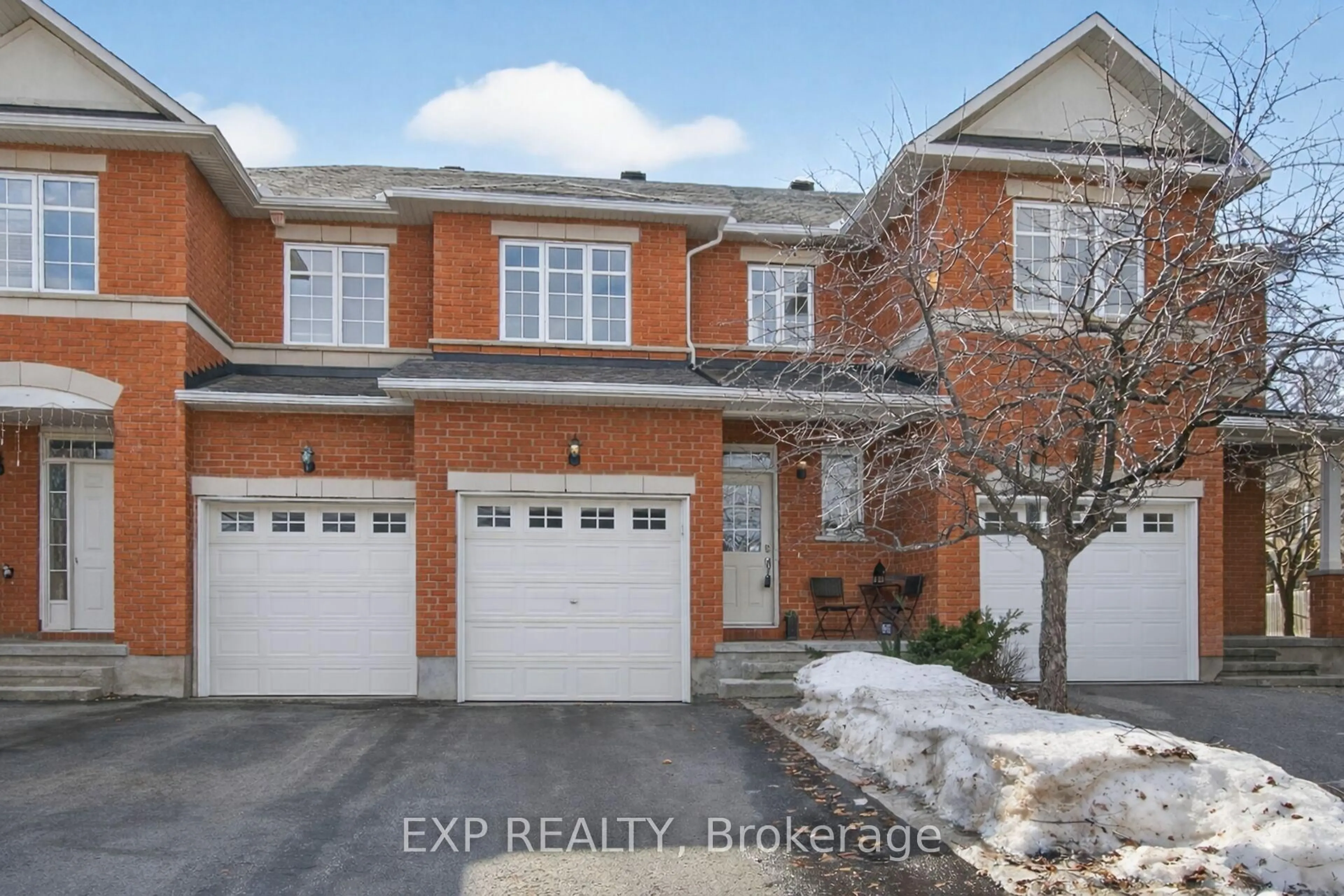 Home with brick exterior material, street for 304 Goldridge Dr, Ottawa Ontario K2T 1L1