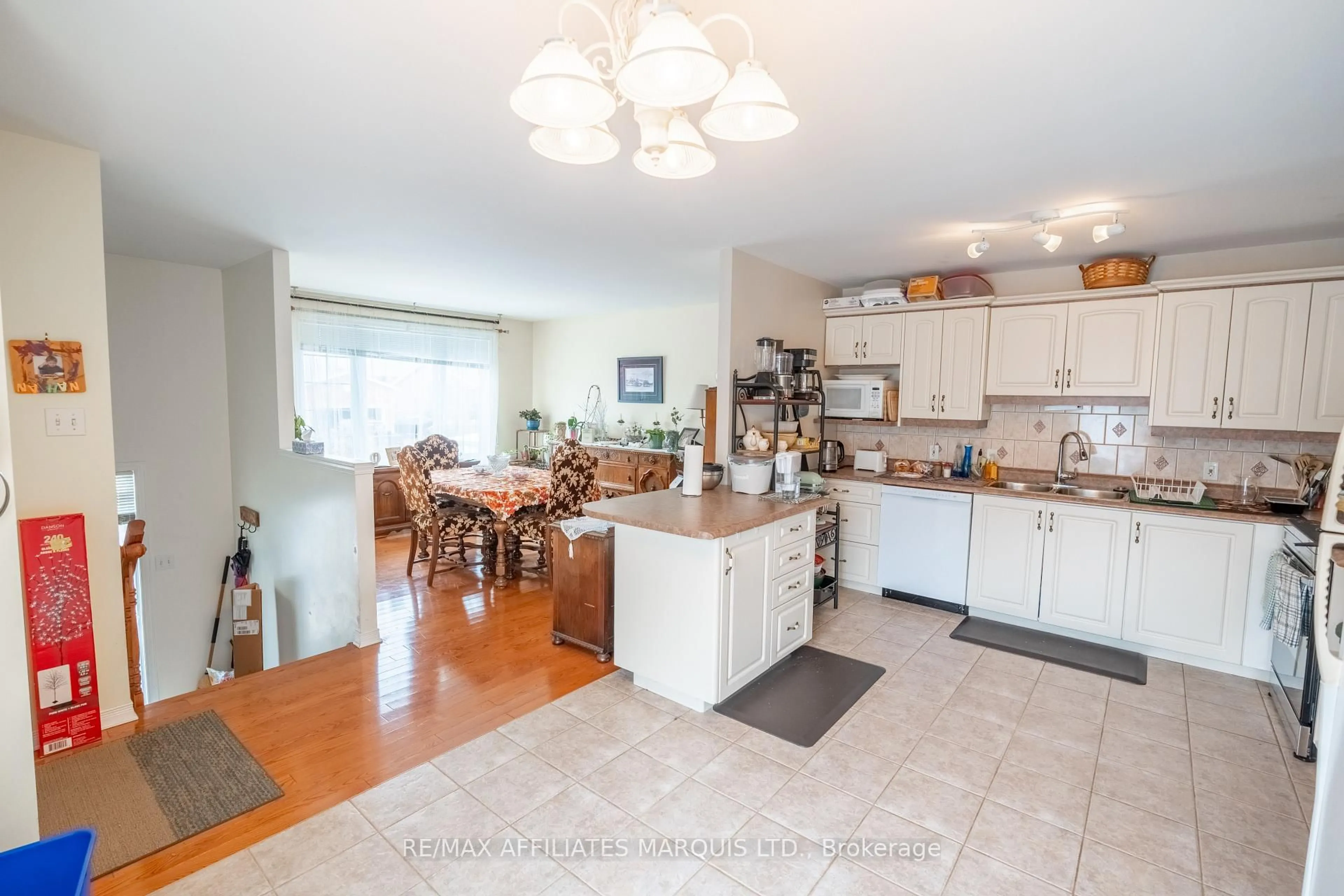 Open concept kitchen, unknown for 2231 Glen Brook Dr, Cornwall Ontario K6H 7N2