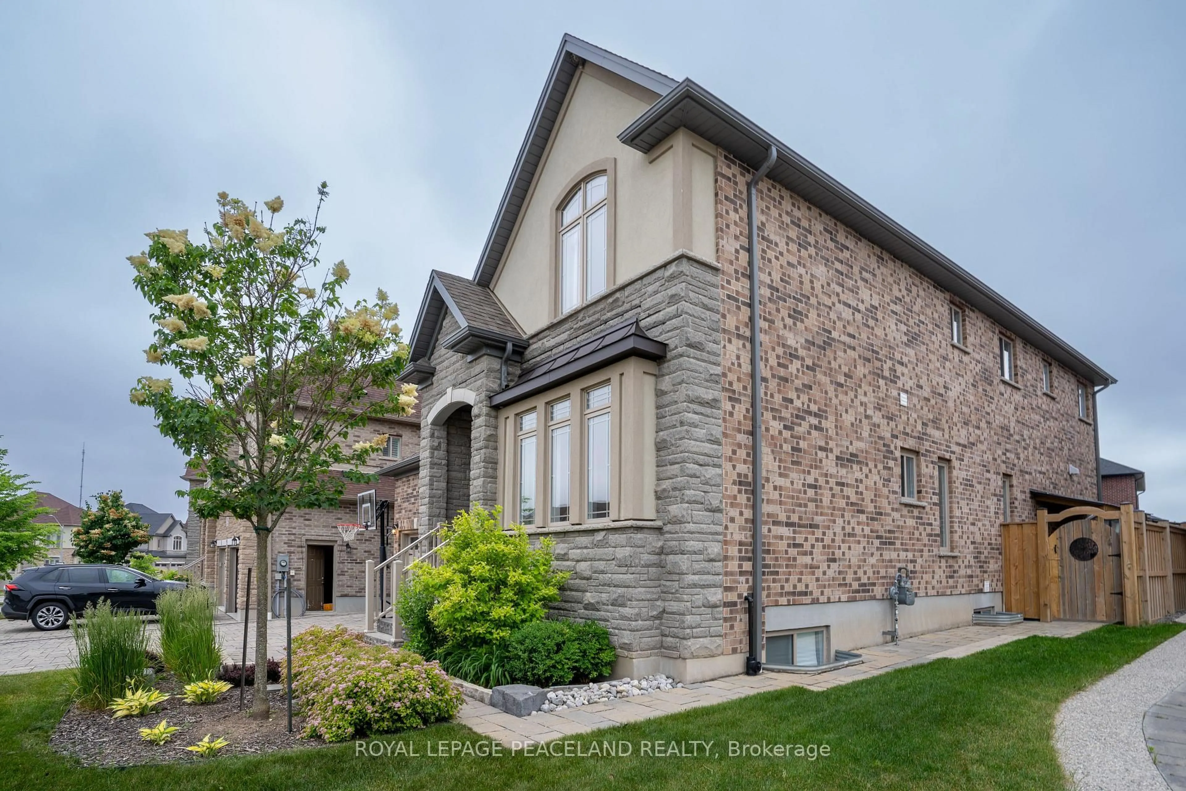 Home with brick exterior material, street for 792 Snowberry Crt, Waterloo Ontario N2V 0E7