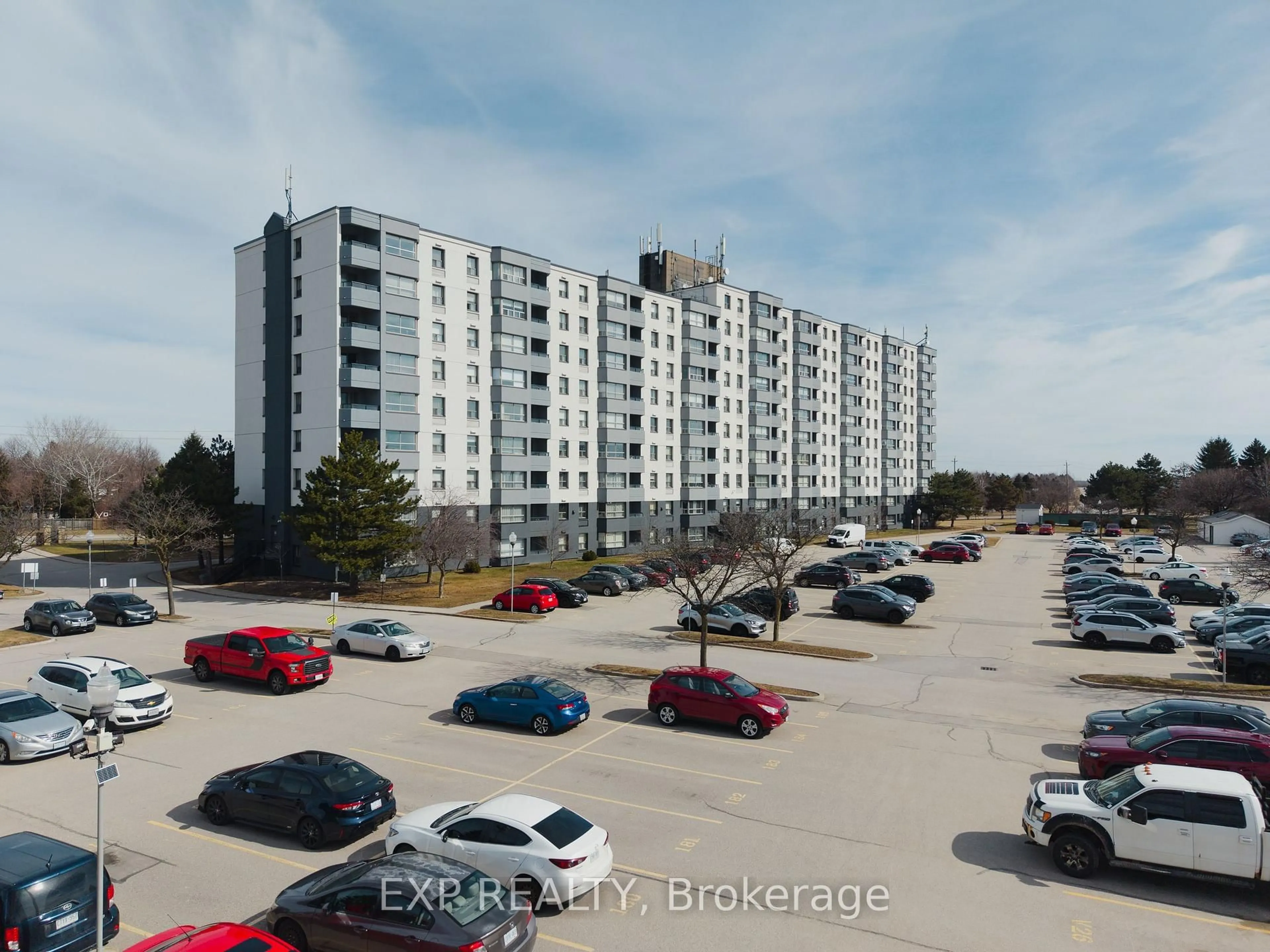 A pic from outside/outdoor area/front of a property/back of a property/a pic from drone, unknown for 200 Jamieson Pkwy #1004, Cambridge Ontario N3C 4B5