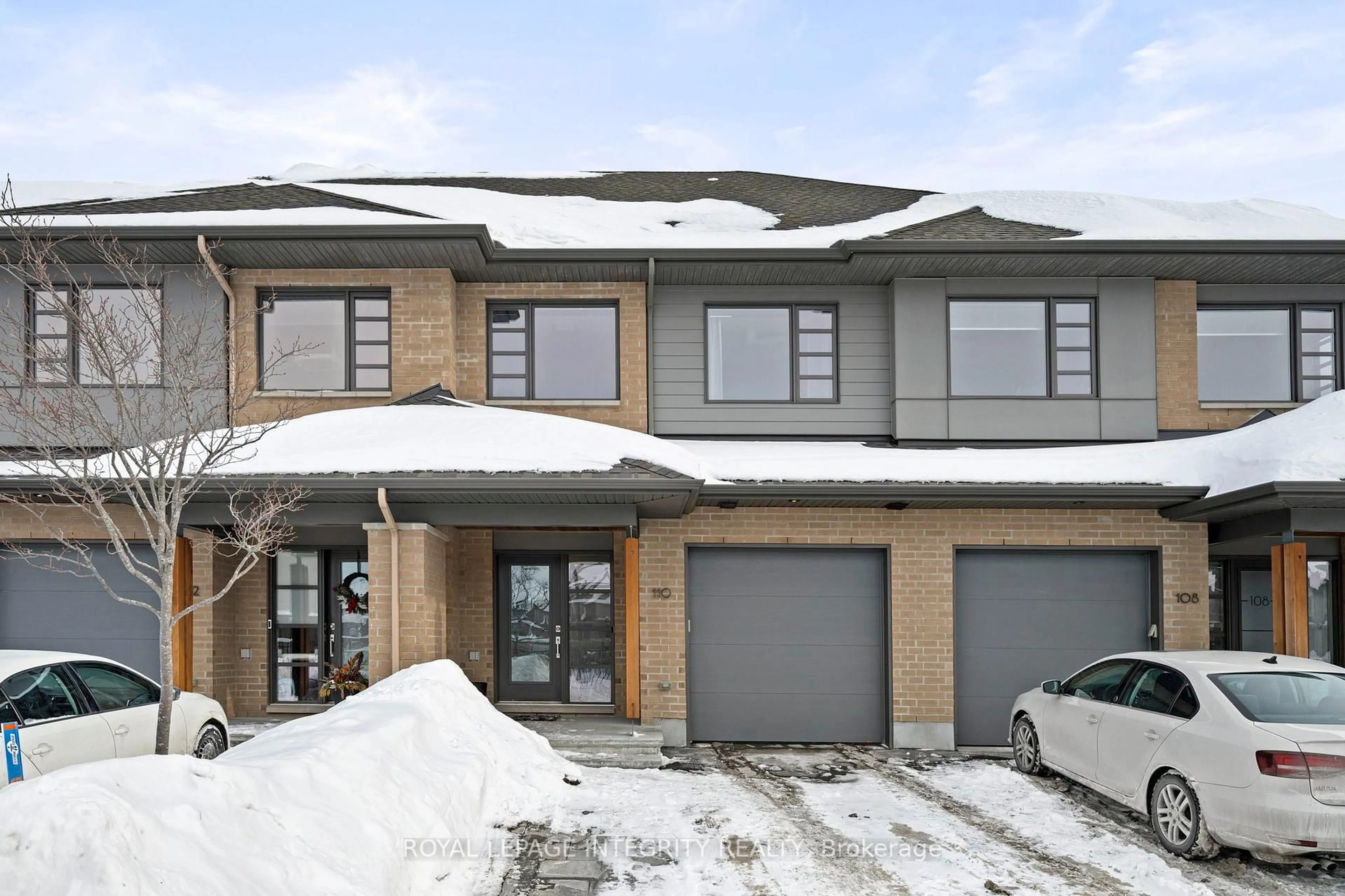 Home with brick exterior material, street for 110 Larimar Circ, Ottawa Ontario K1X 0B6