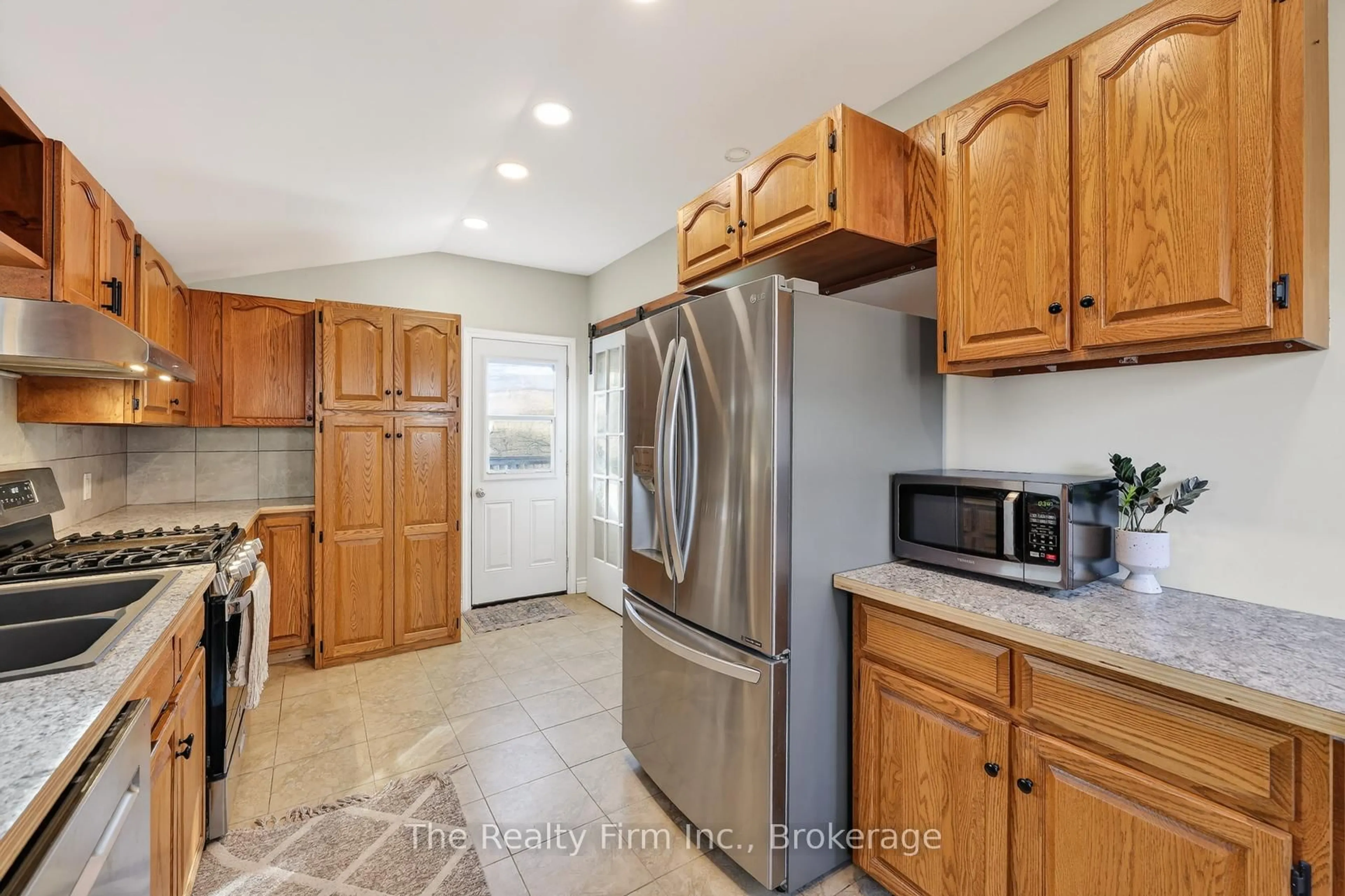 Unknown for 472 Main St, Woodstock Ontario N4S 1T9