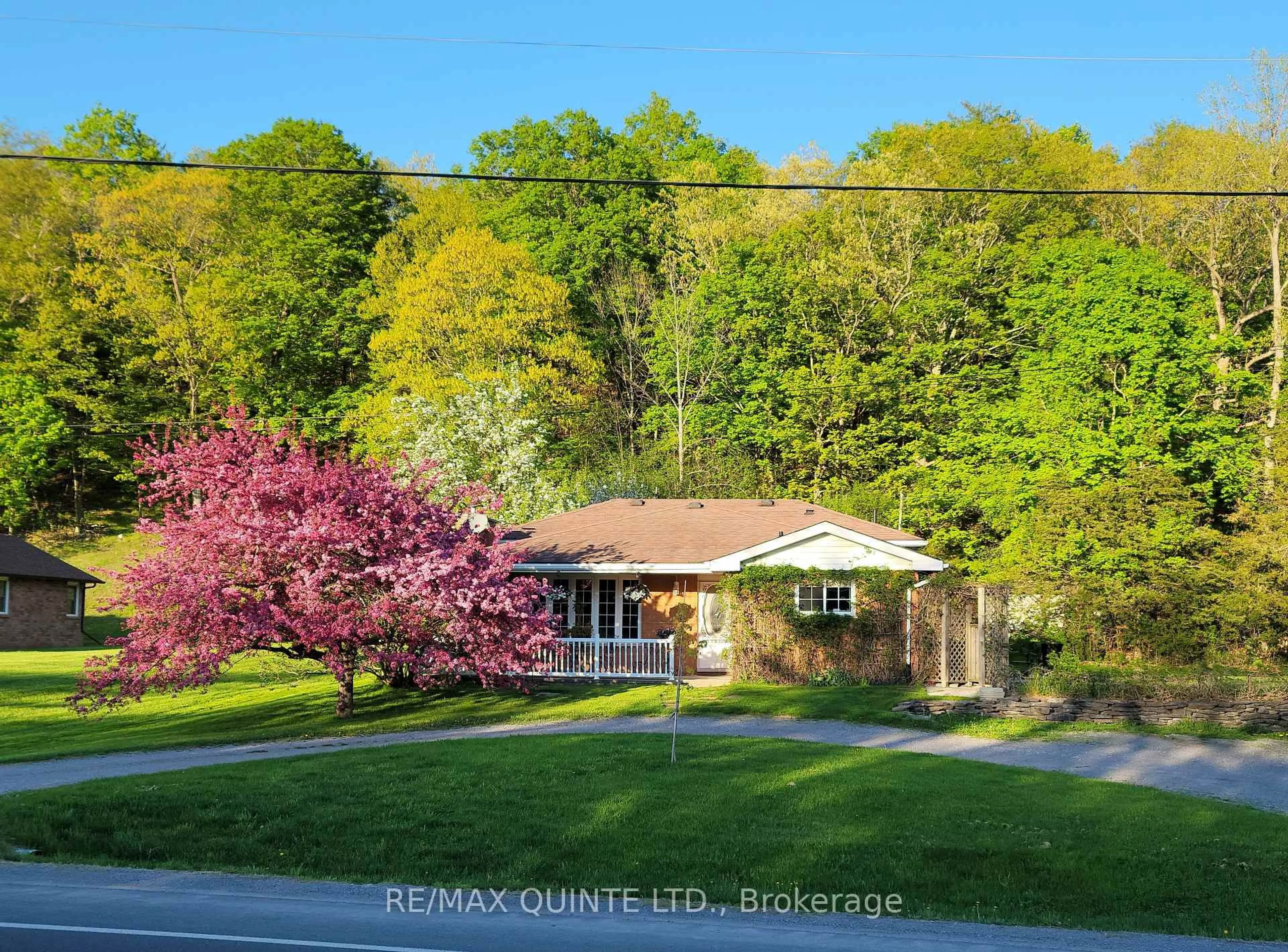 A pic from outside/outdoor area/front of a property/back of a property/a pic from drone, unknown for 966 Glen Miller Rd, Quinte West Ontario K8V 0B9