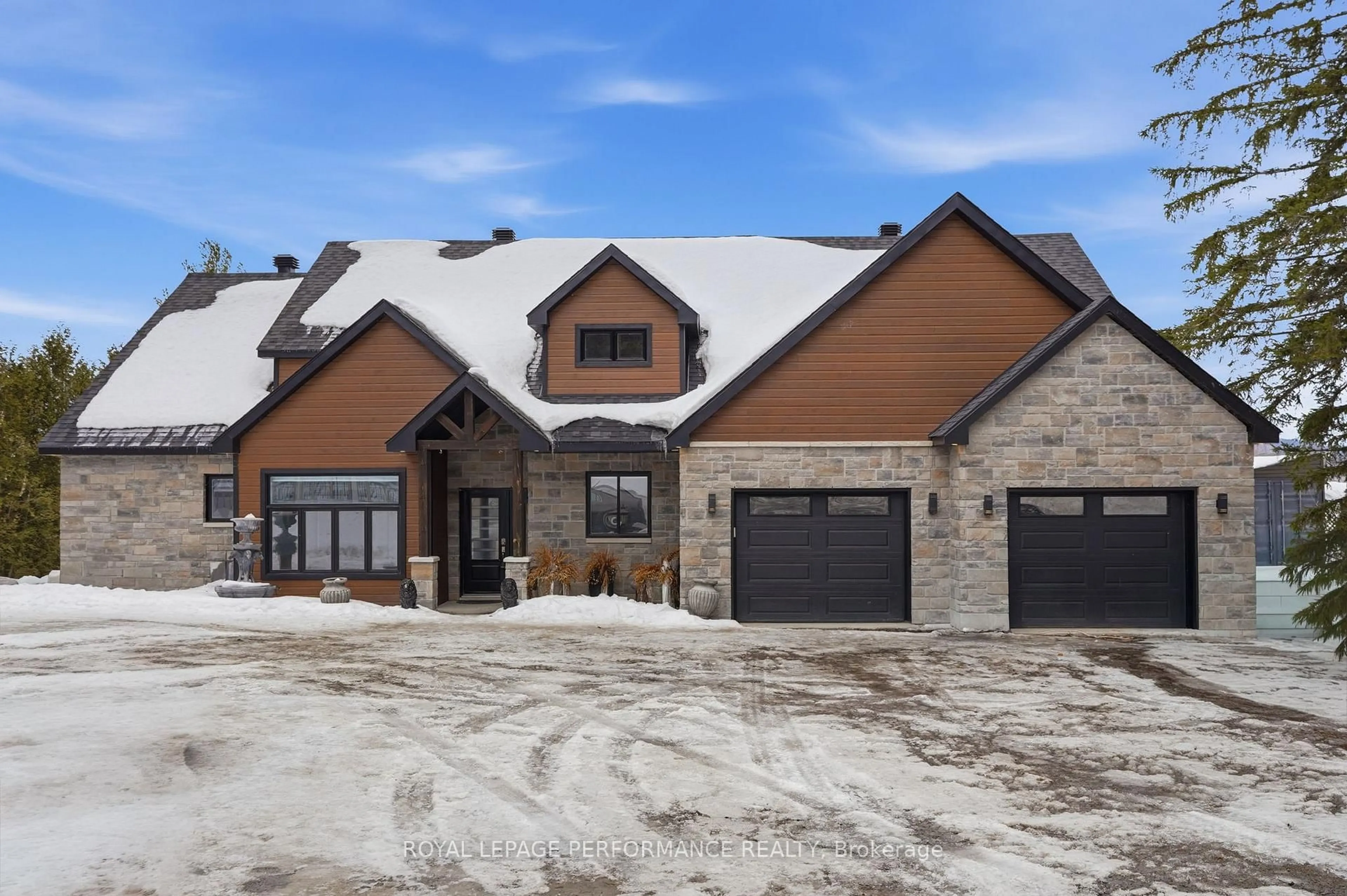 Home with brick exterior material, unknown for 573 Bay Rd, Alfred and Plantagenet Ontario K0B 1A0