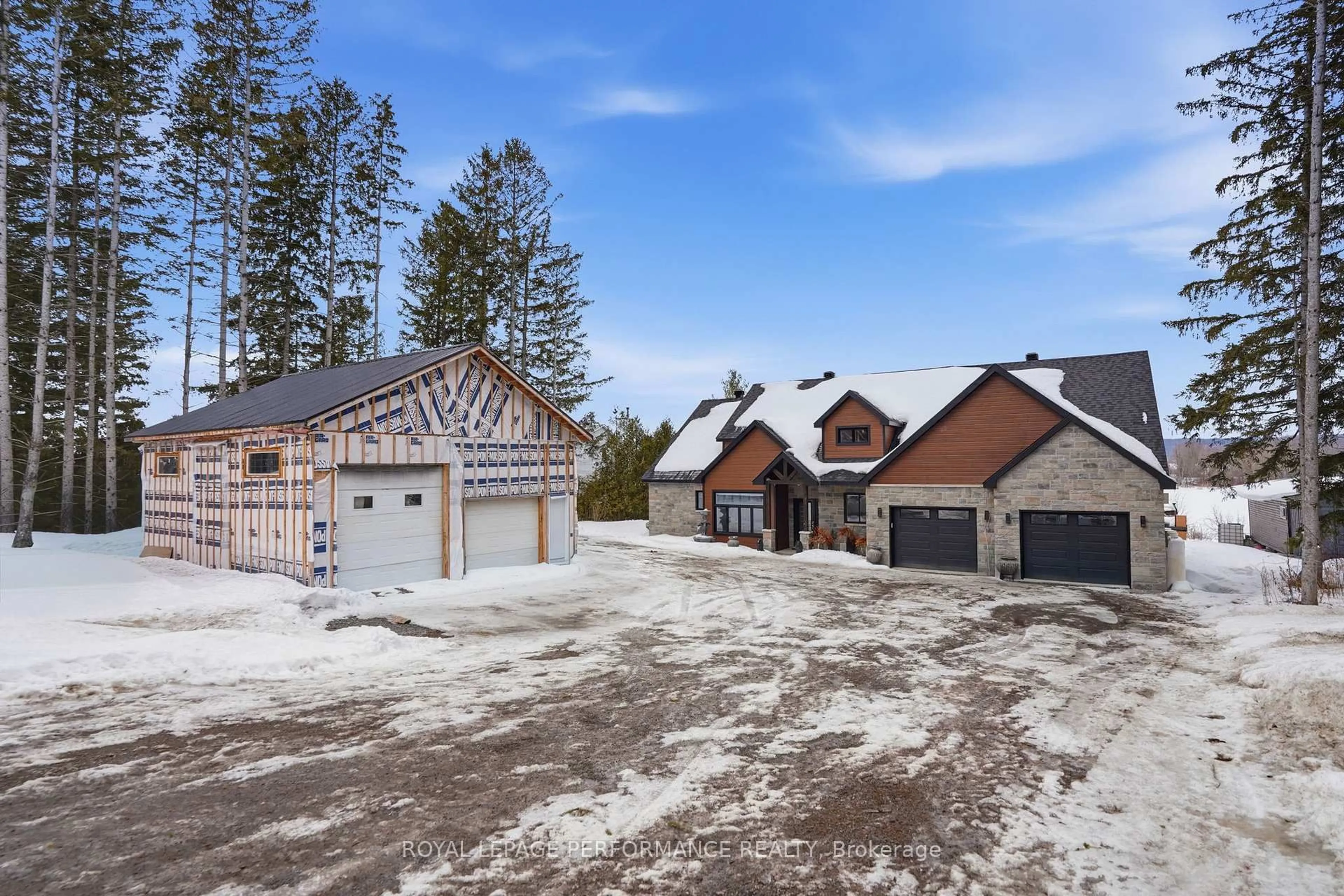 A pic from outside/outdoor area/front of a property/back of a property/a pic from drone, unknown for 573 Bay Rd, Alfred and Plantagenet Ontario K0B 1A0