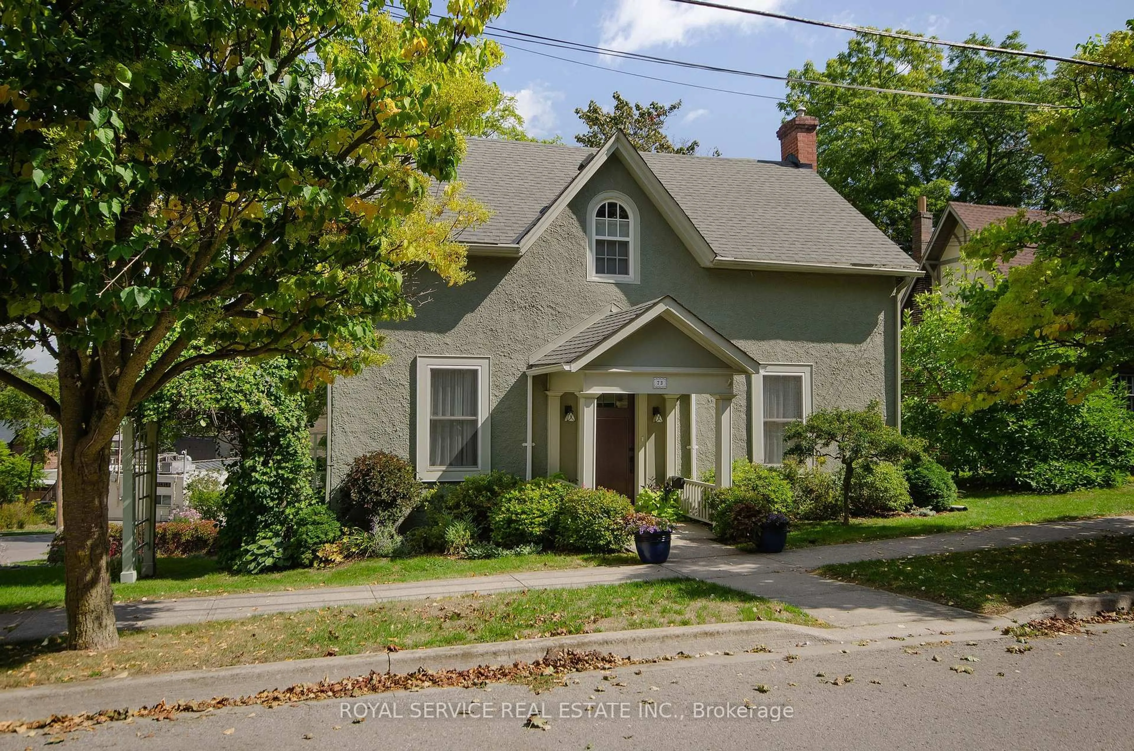 Home with vinyl exterior material, street for 73 Pine St, Port Hope Ontario L1A 3G2