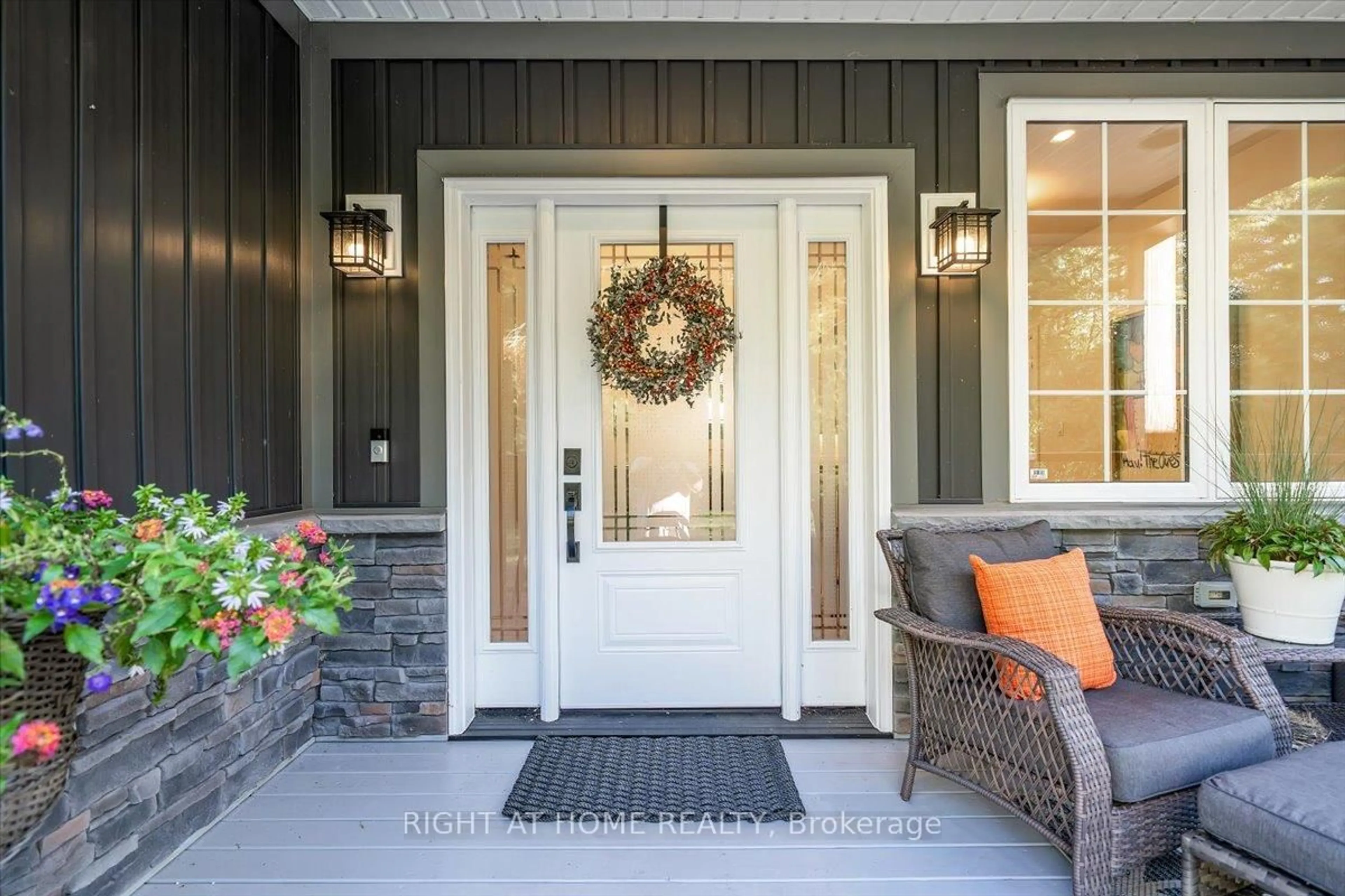 Indoor entryway for 6521 9th Line, Port Hope Ontario K0L 1B0