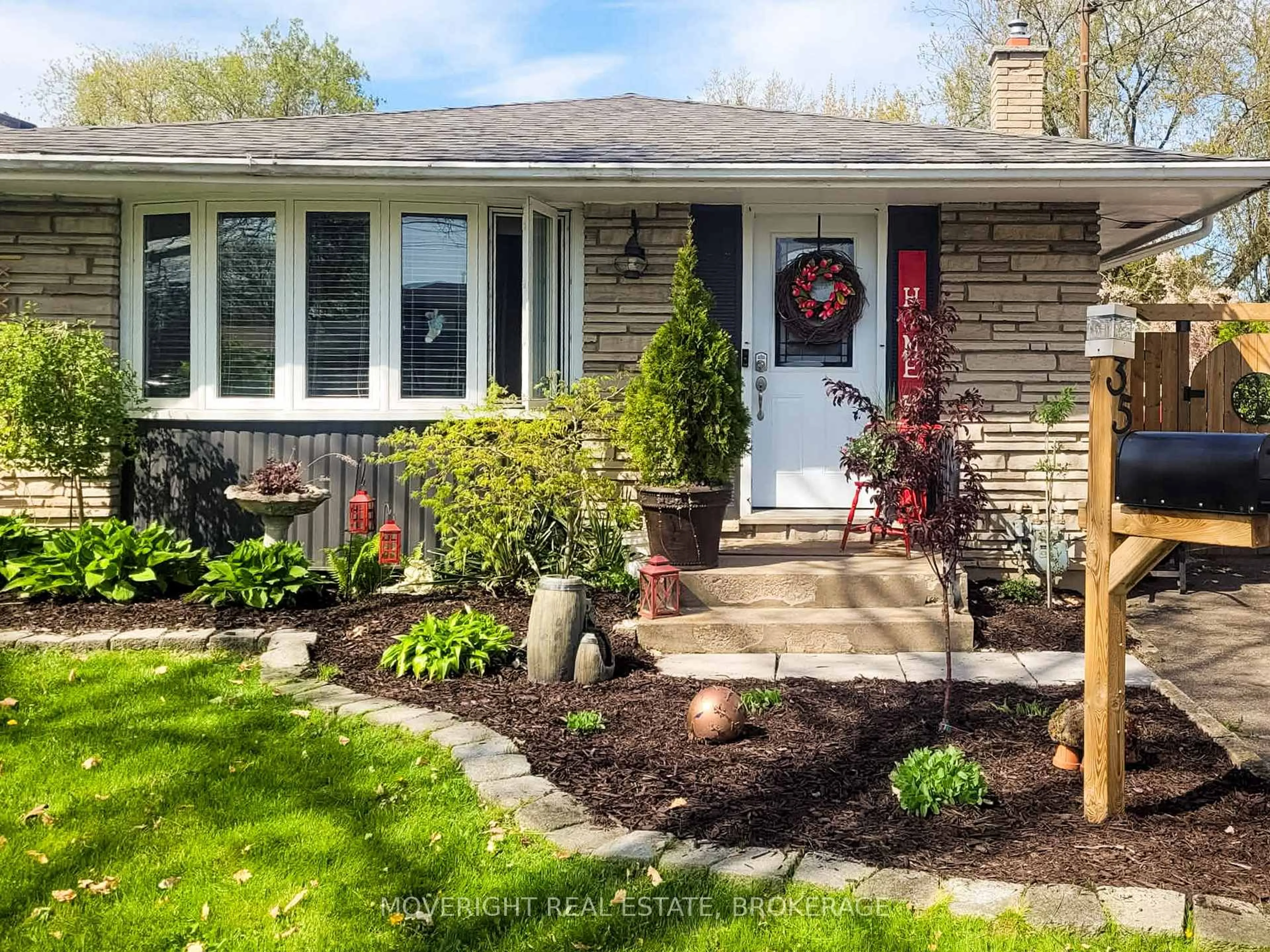 Home with brick exterior material, street for 35 Cypress St, St. Catharines Ontario L2N 4L8