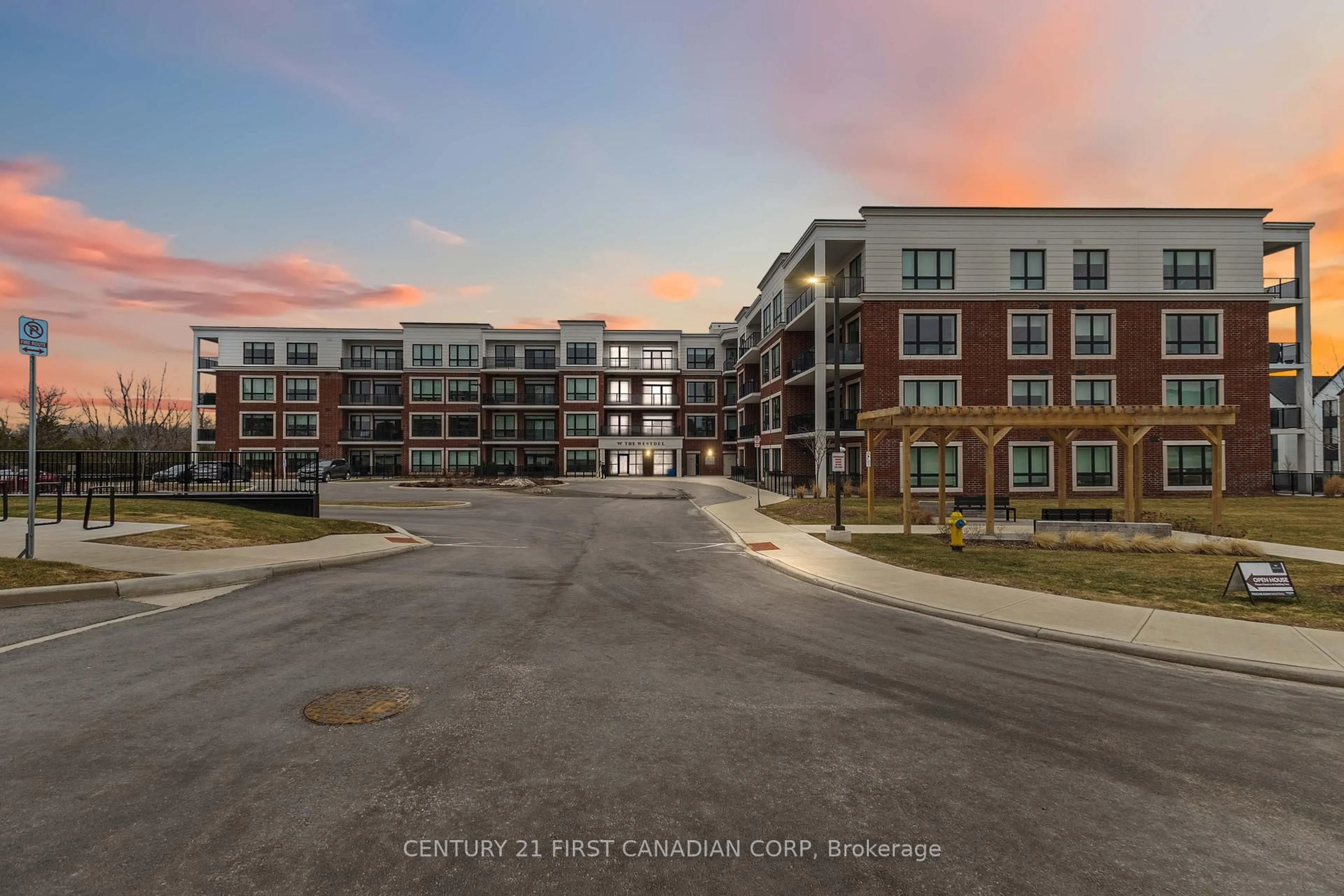 A pic from outside/outdoor area/front of a property/back of a property/a pic from drone, unknown for 1975 Fountain Grass Dr #105, London South Ontario N6K 4P9