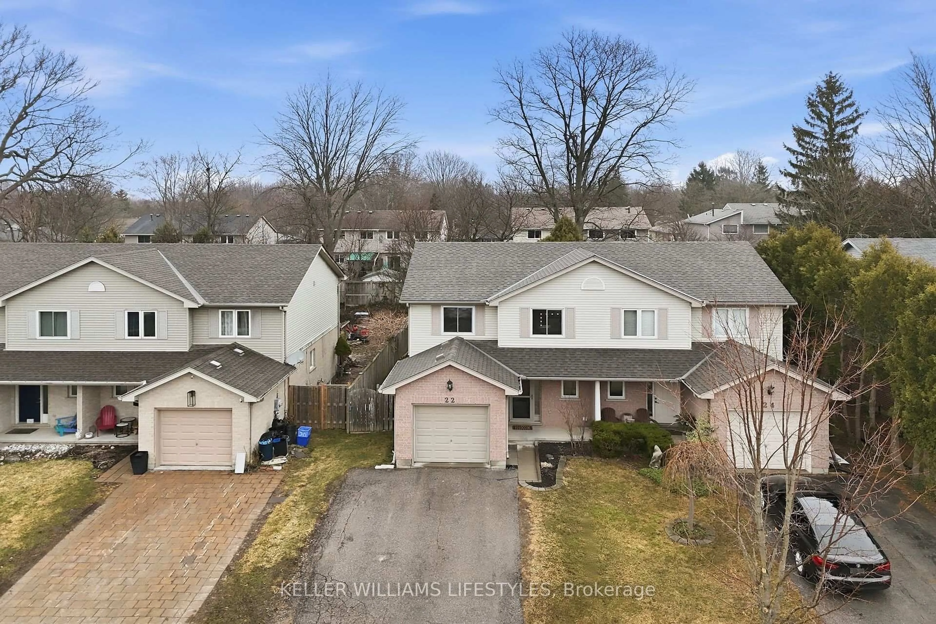 A pic from outside/outdoor area/front of a property/back of a property/a pic from drone, street for 22 Tanoak Dr, London North Ontario N6G 4Z9