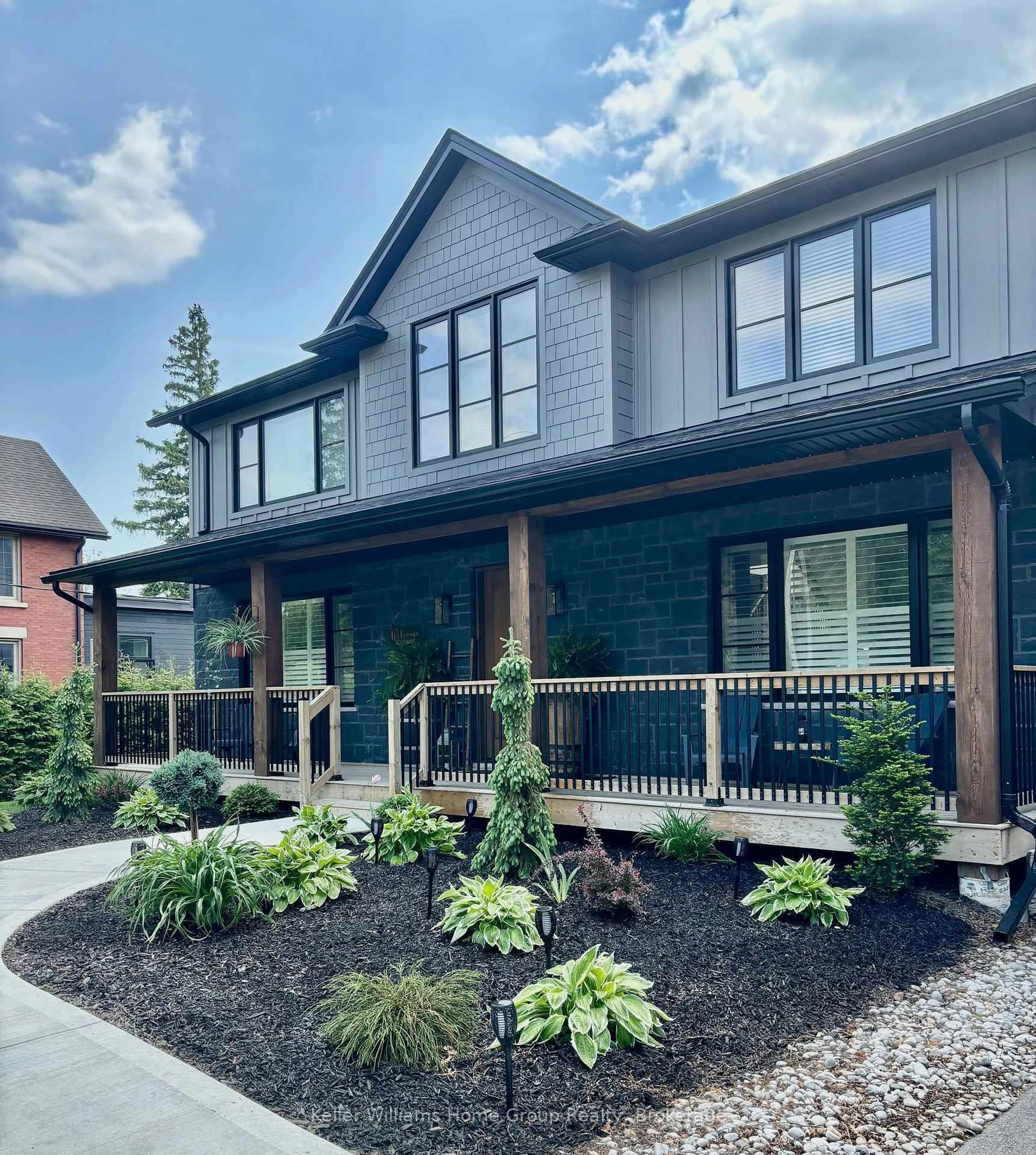 Home with brick exterior material, street for 801 WATSON Rd, Puslinch Ontario N0B 1C0