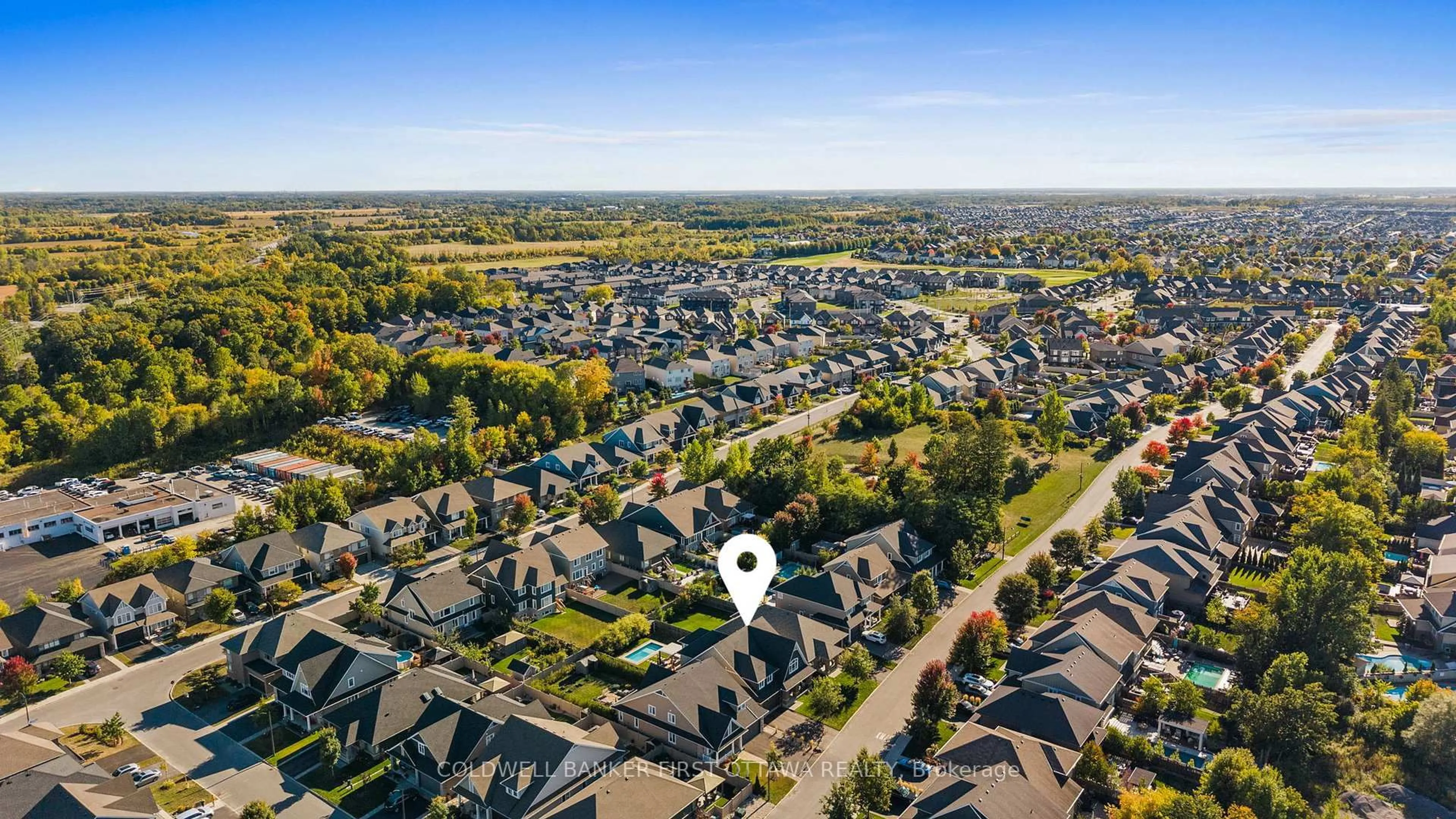 A pic from outside/outdoor area/front of a property/back of a property/a pic from drone, street for 397 Kilspindie Rdge, Ottawa Ontario K2J 6A4