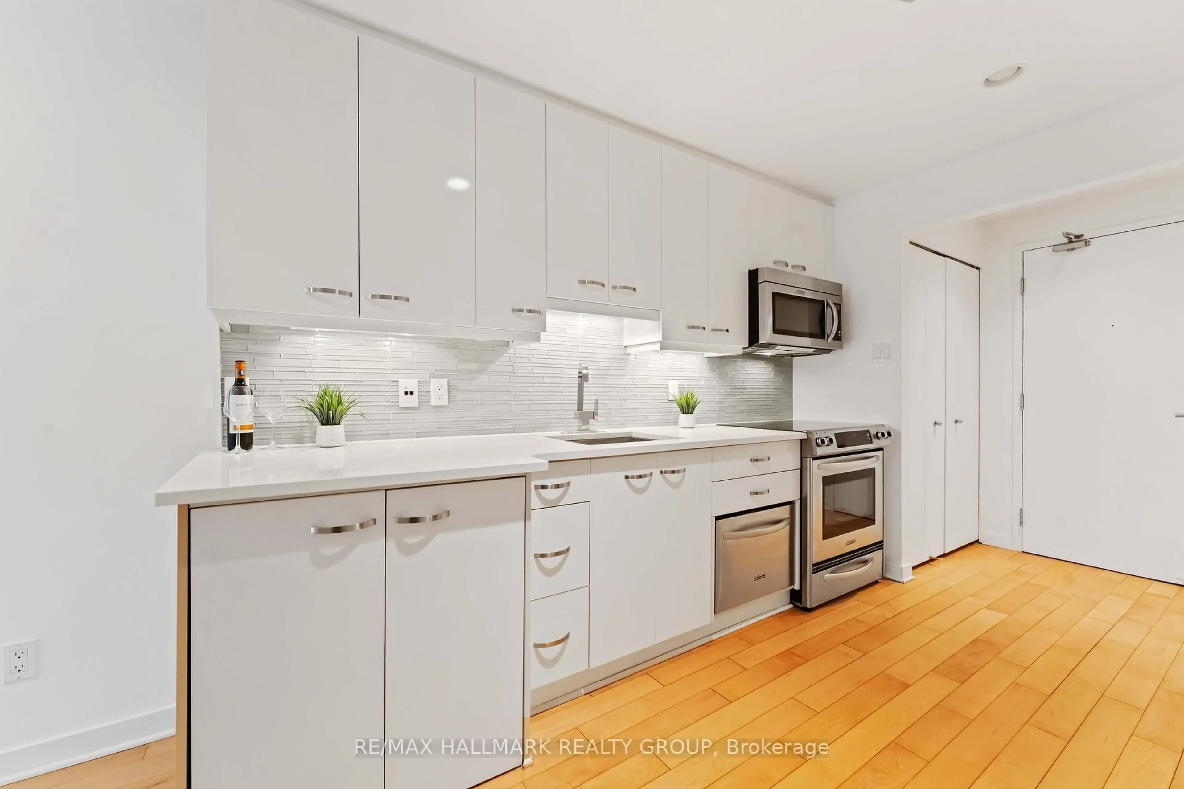 Unknown for 202 St Patrick St #15, Ottawa Ontario K1N 5K3