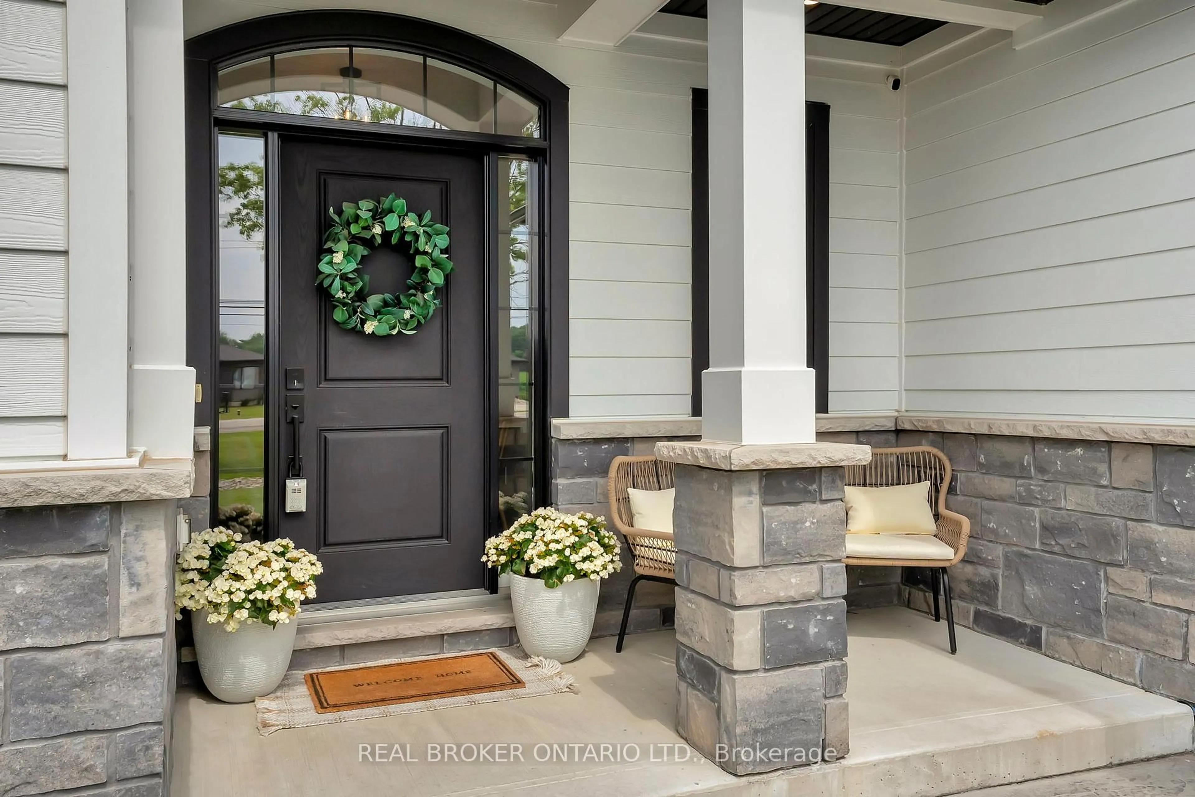 Indoor entryway for 11715 Plank Rd, Bayham Ontario N0J 1H0