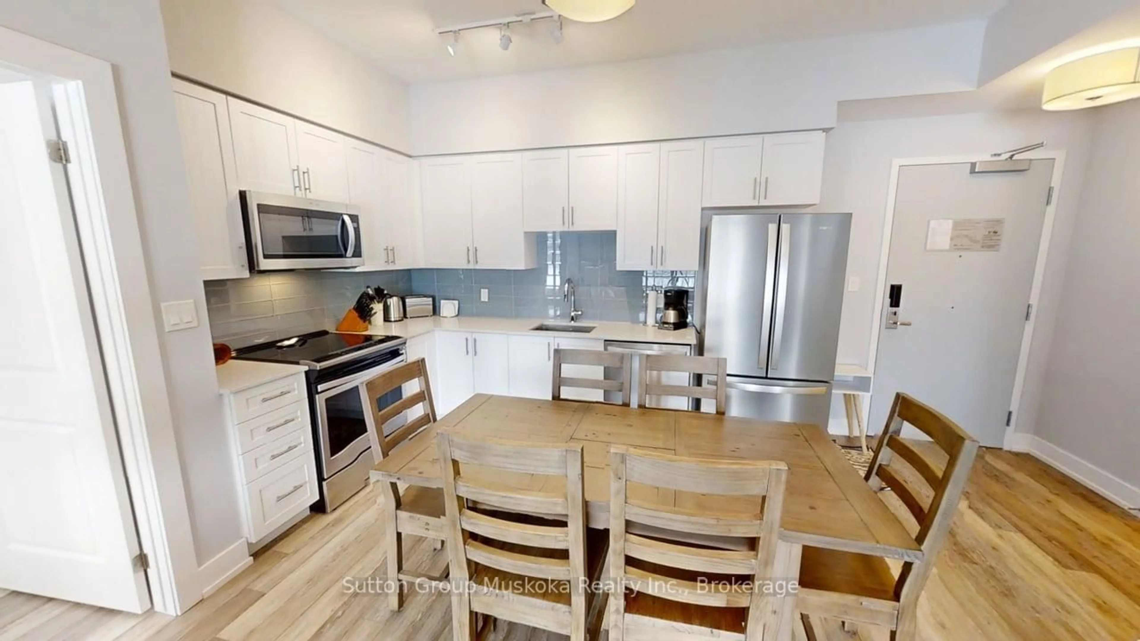 Open concept kitchen, unknown for 25 Pen Lake Point Rd #423, Huntsville Ontario P1H 2E8