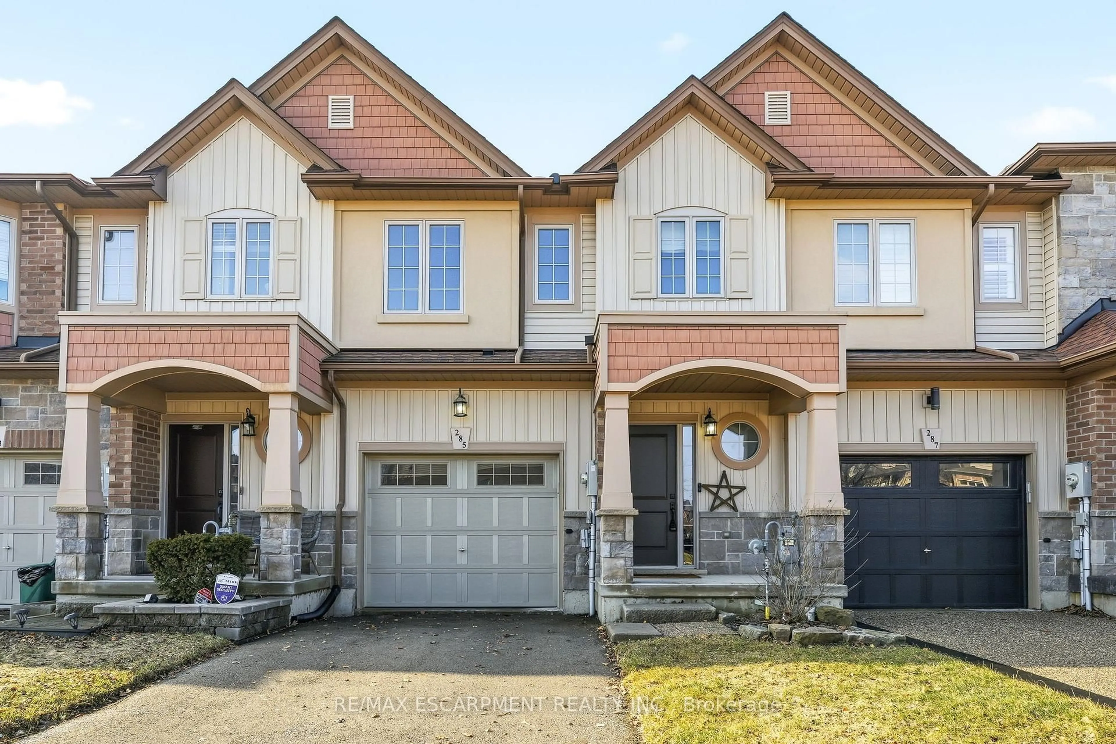 Home with brick exterior material, street for 285 Pumpkin Pass, Hamilton Ontario L0R 1C0