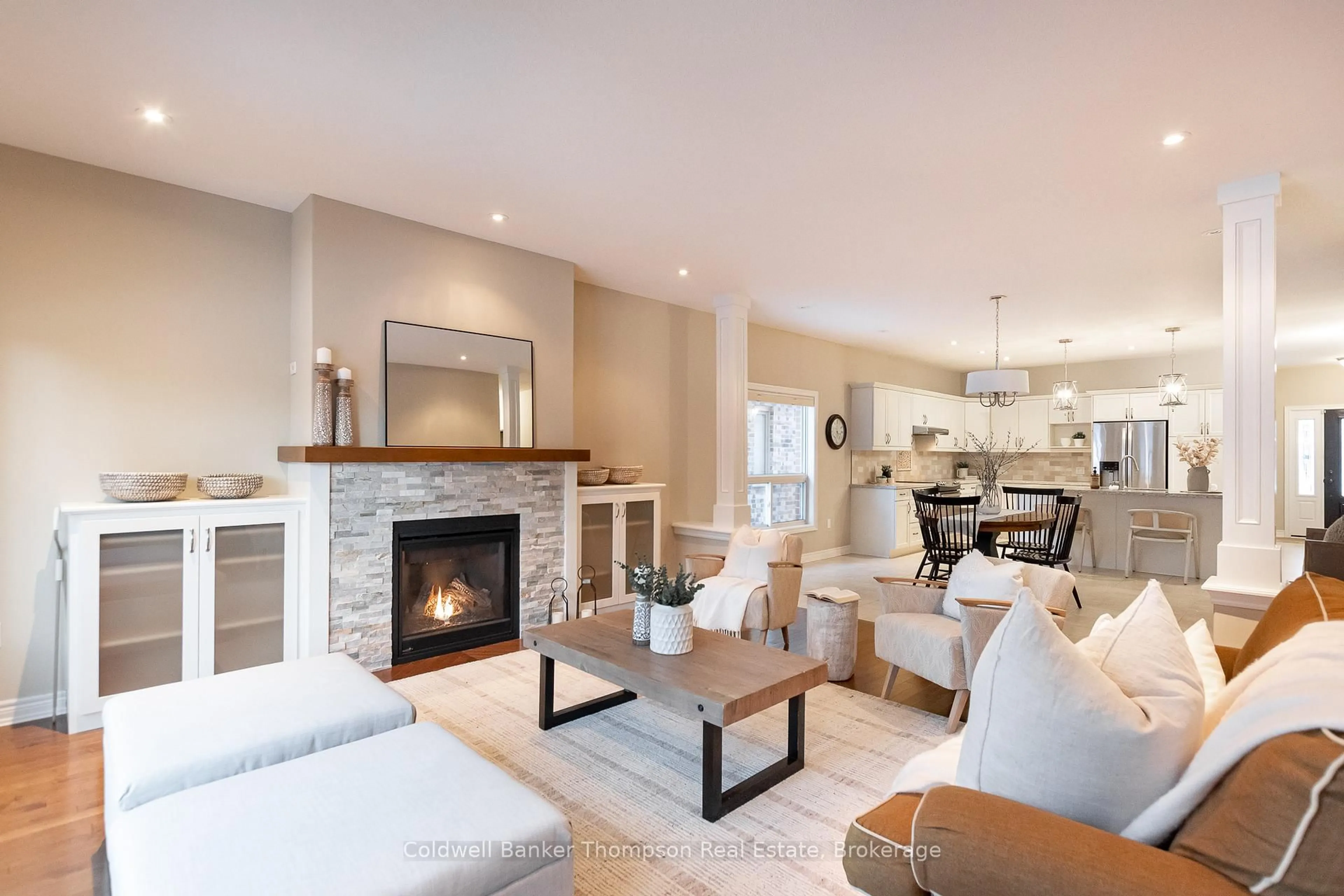 Living room with furniture, unknown for 32 Prestwick Dr, Huntsville Ontario P1H 0C2