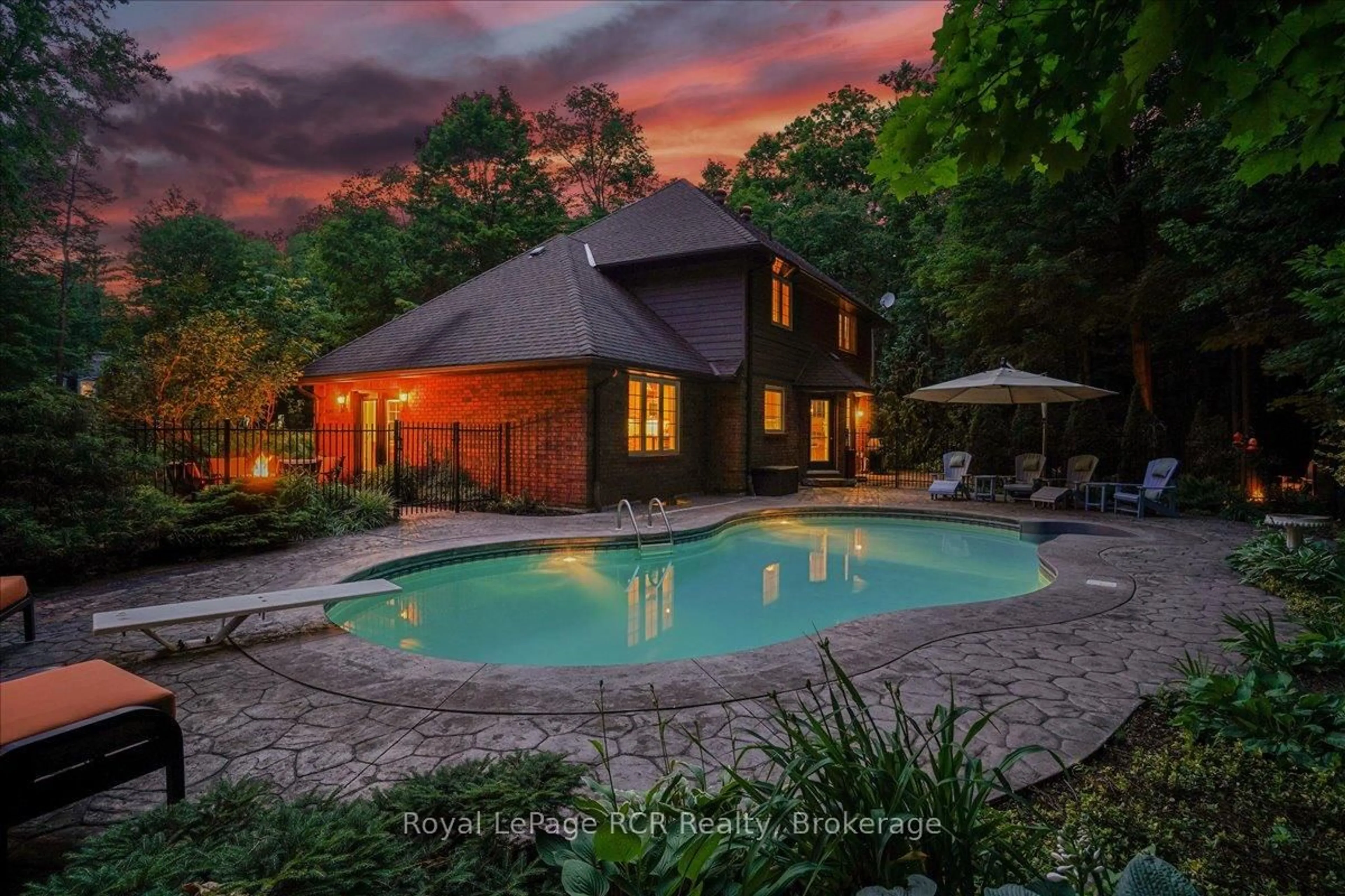 Pool for 123 Atkins St, Georgian Bluffs Ontario N4K 6V5