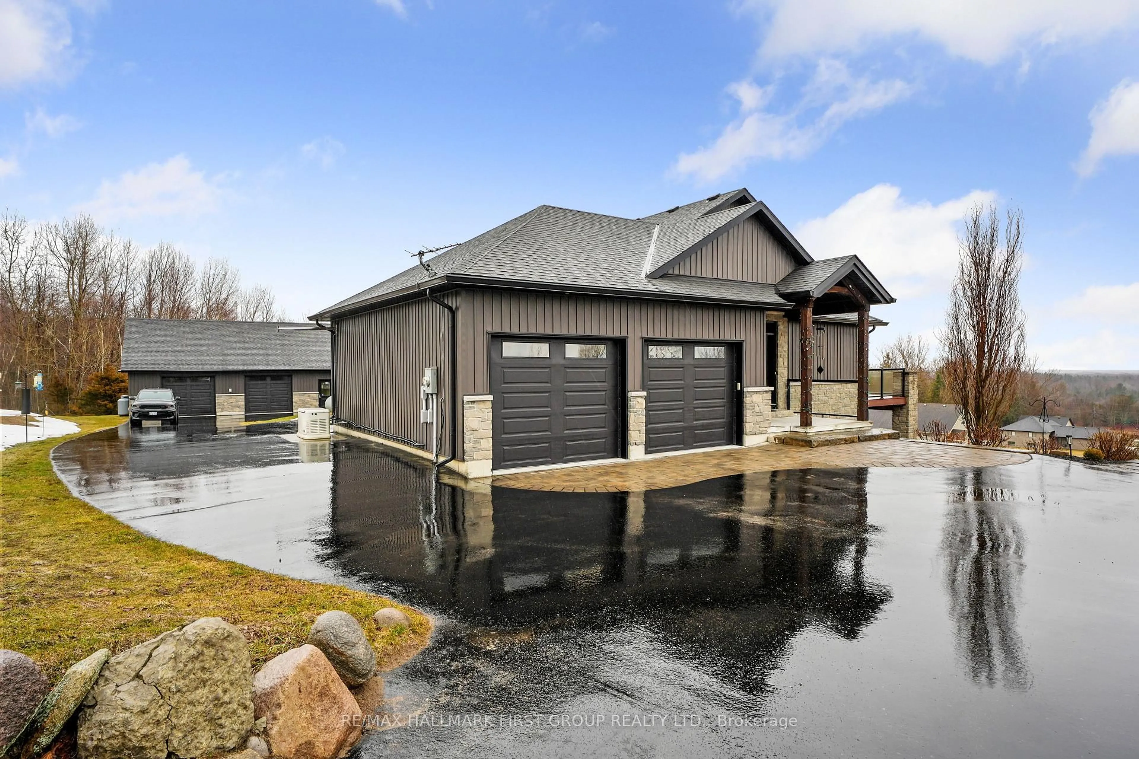 Indoor garage for 667 Huff Rd, Brighton Ontario K0K 1H0