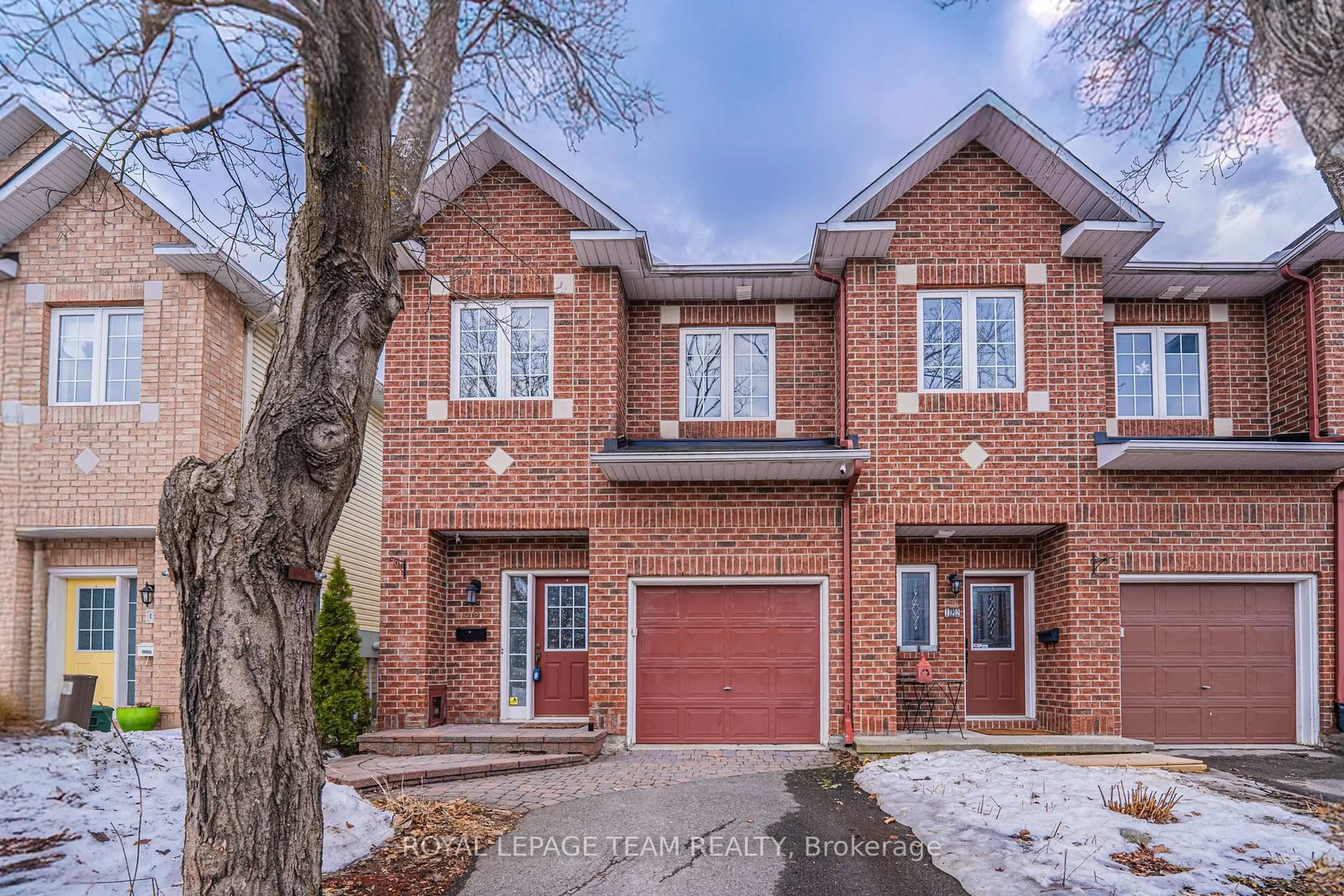 Home with brick exterior material, street for 194 Glynn Ave, Ottawa Ontario K1K 4Y3