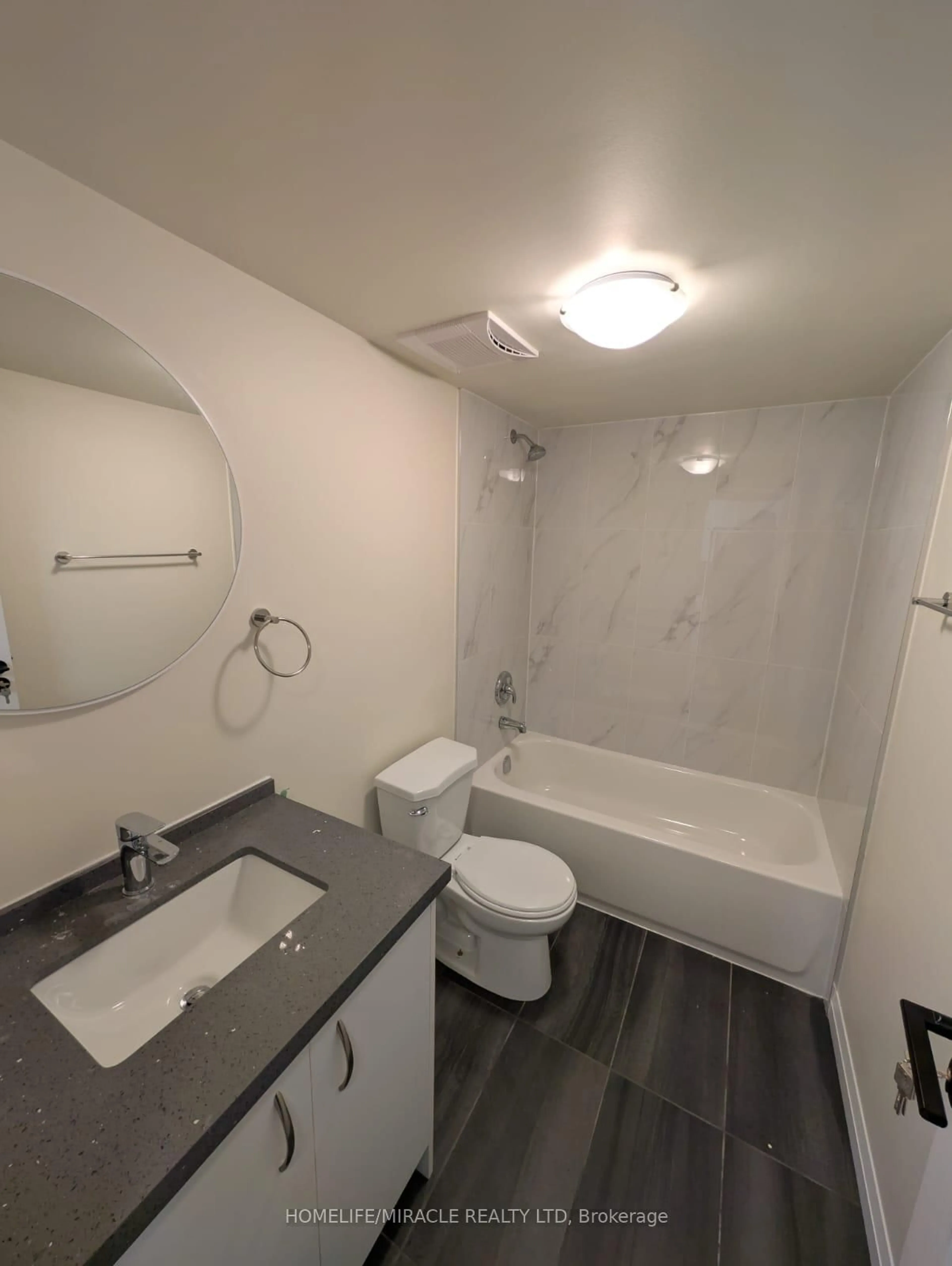 Standard bathroom, unknown for 350 Fisher Mills Rd #C23, Cambridge Ontario N3C 4N5