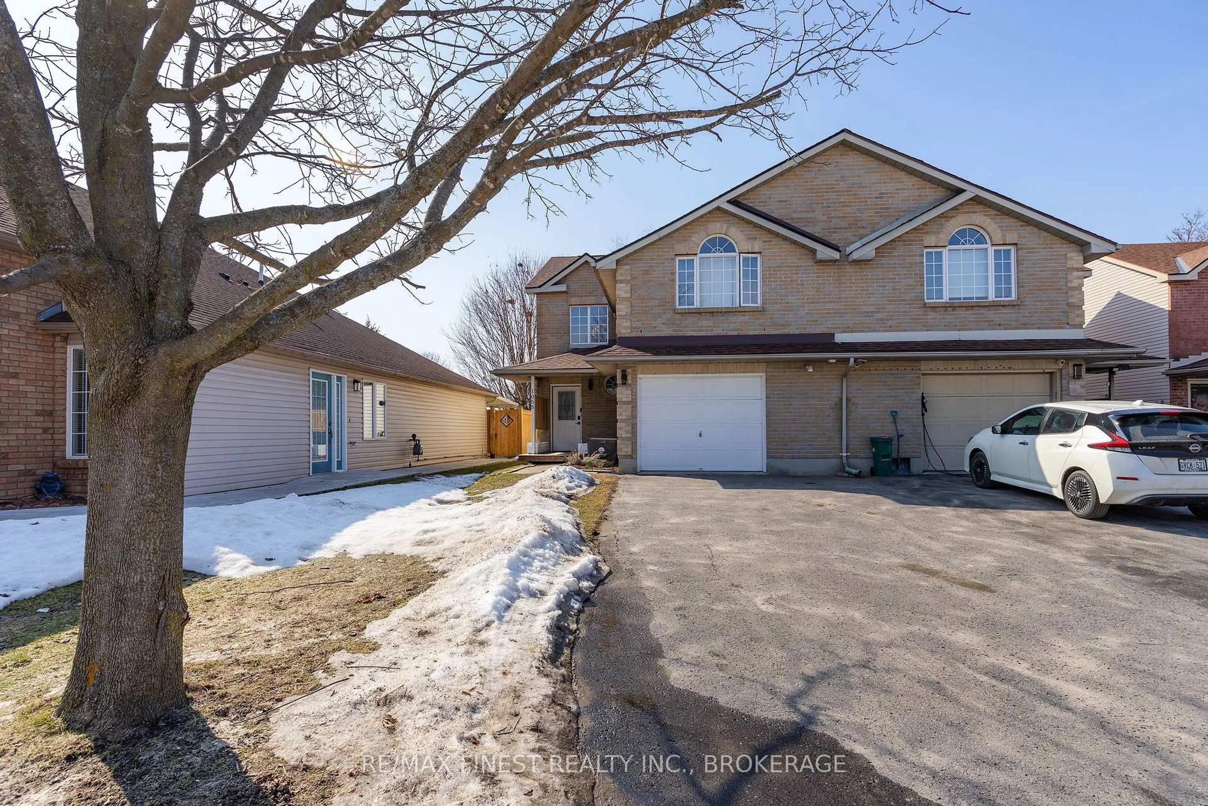 A pic from outside/outdoor area/front of a property/back of a property/a pic from drone, street for 1055 Springfield Dr, Kingston Ontario K7M 8V6