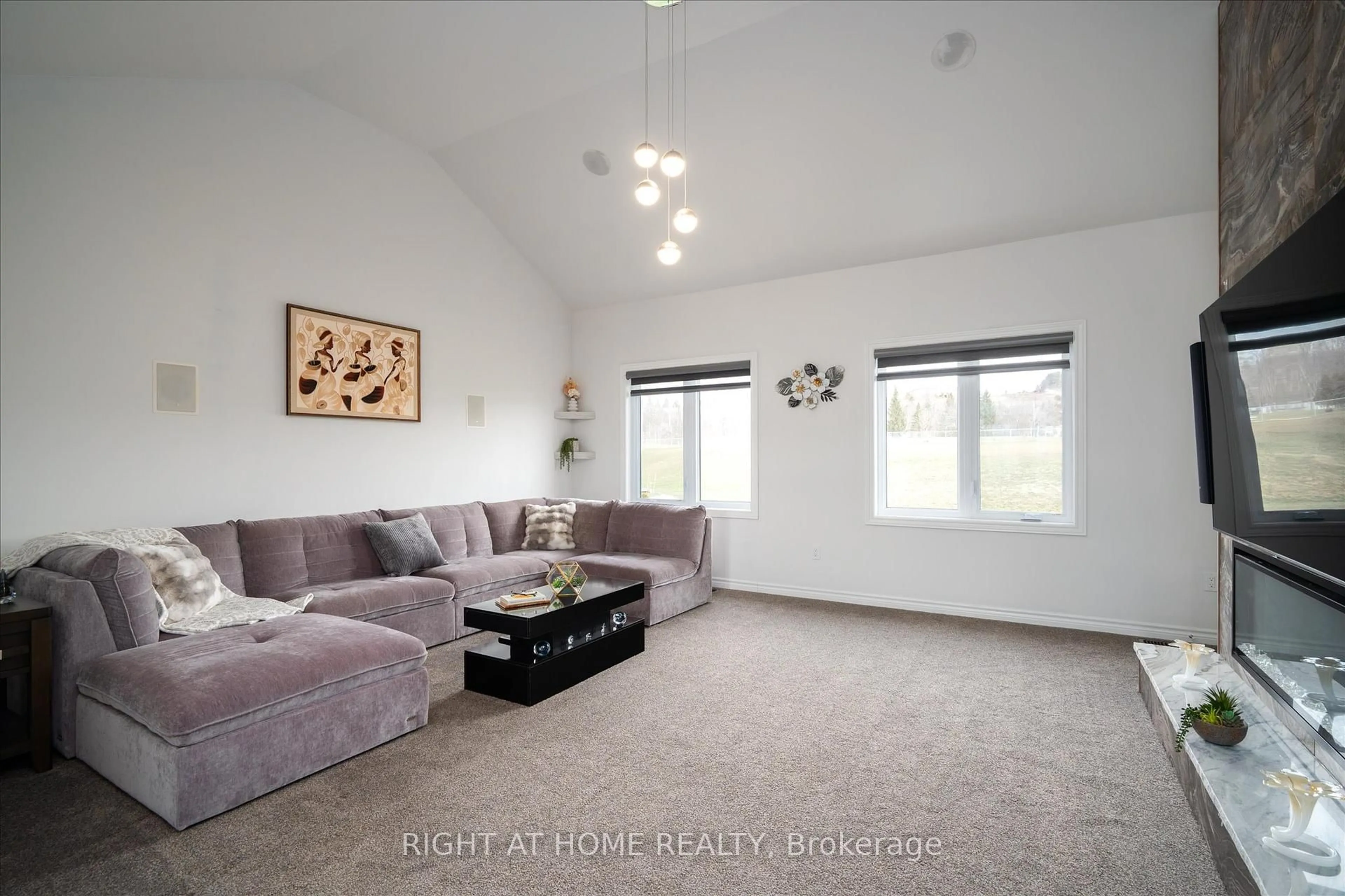 Living room with furniture, unknown for 172 Glens Of Antrim Way, Alnwick/Haldimand Ontario K0K 2G0