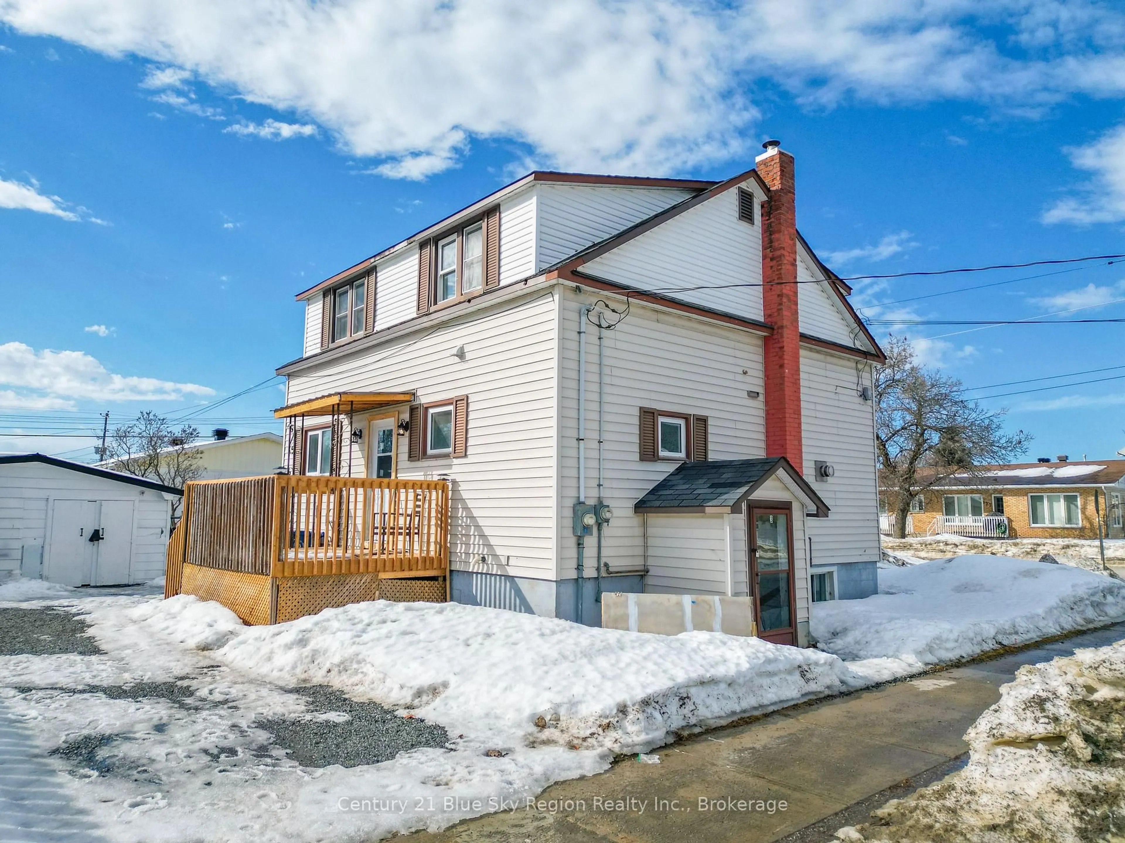 Unknown for 122 William St, West Nipissing Ontario P2B 2B3