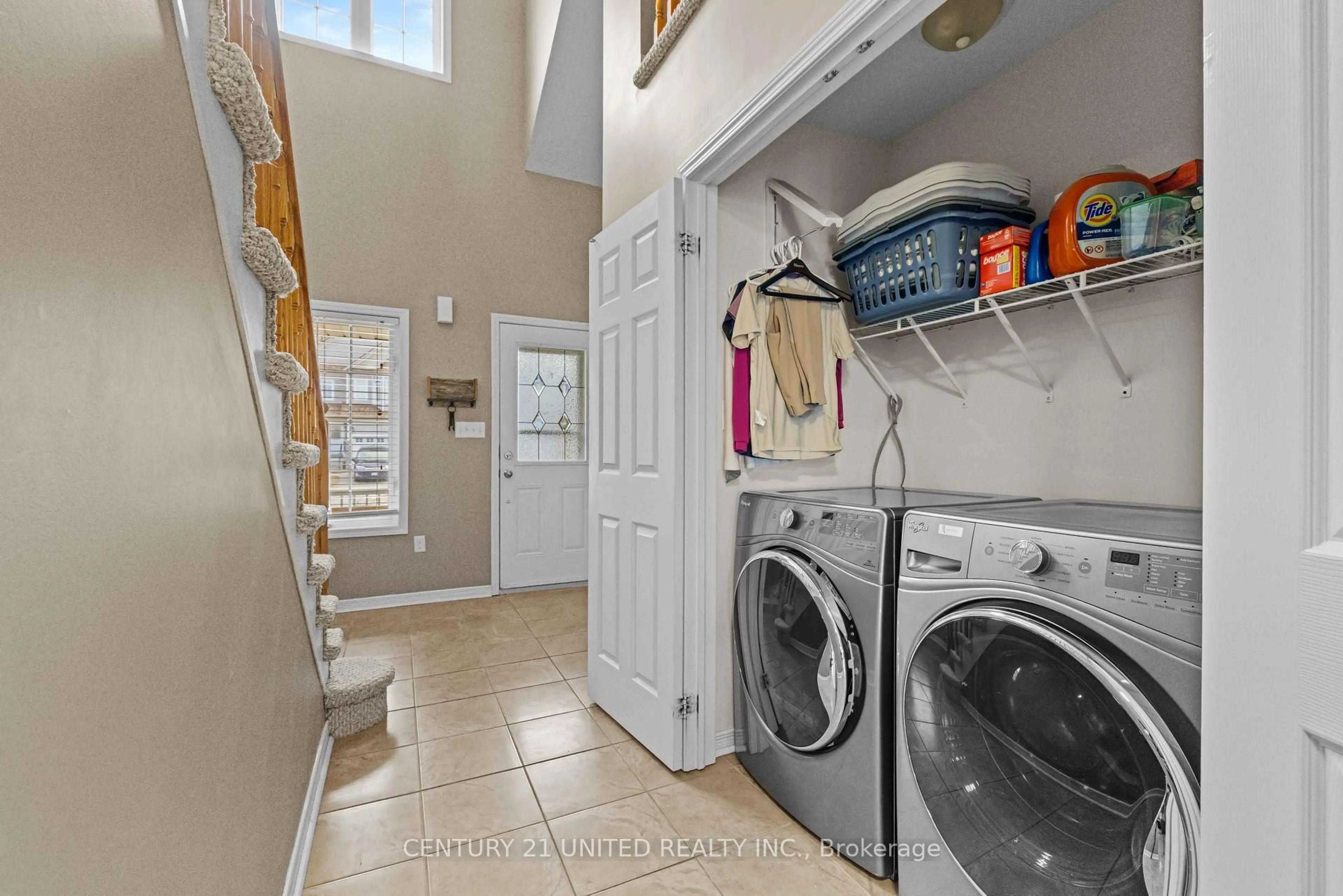 Laundry room for 617 Tully Cres, Peterborough Ontario K9K 0B1