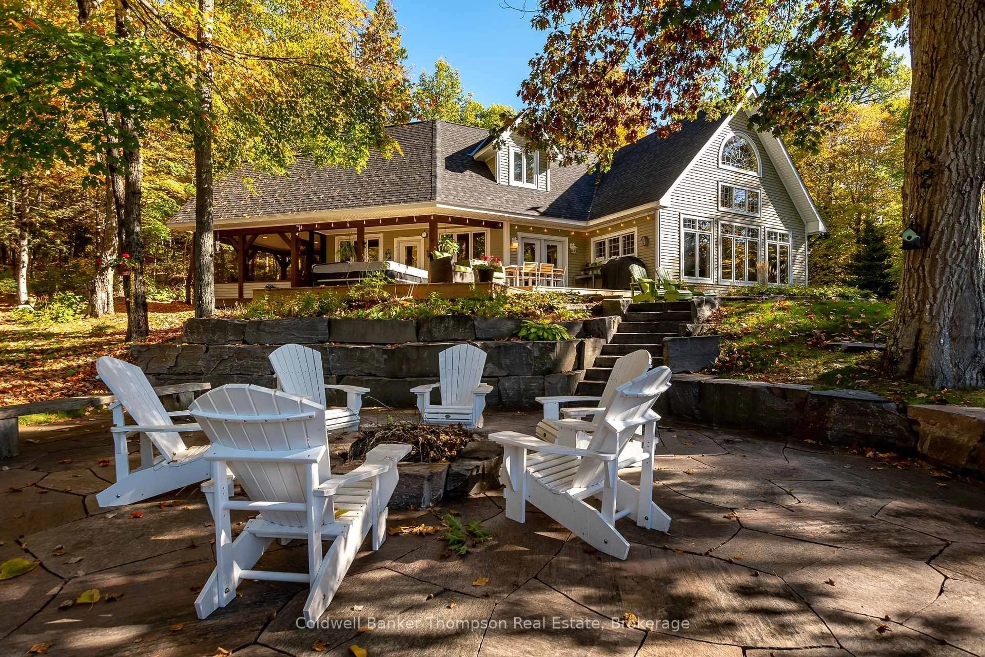 Patio, water/lake/river/ocean view for 54 Hoodstown Shores Rd, Huntsville Ontario P1H 2J2