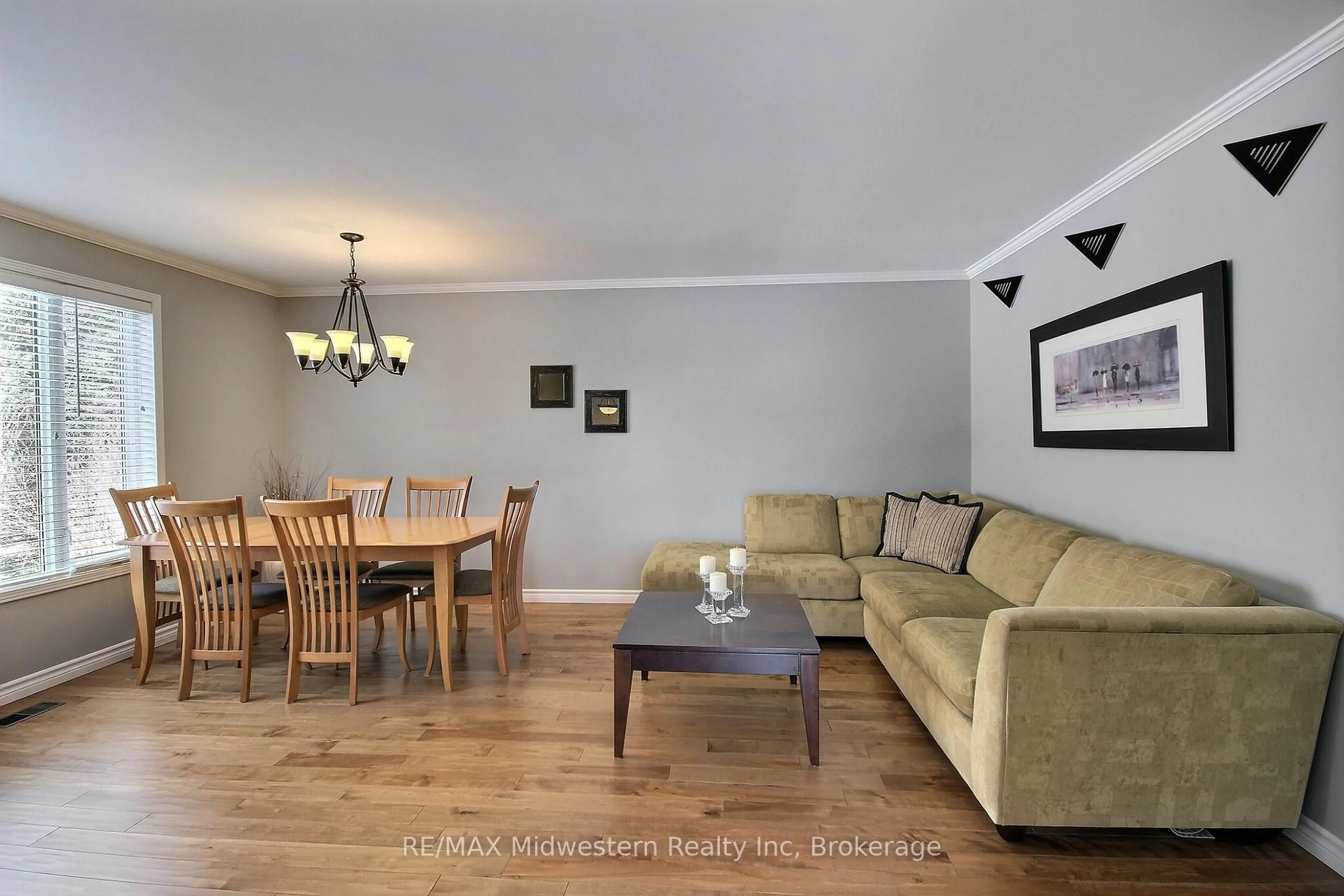 Living room with furniture, wood/laminate floor for 823016 Massie Rd, Chatsworth Ontario N0H 1G0