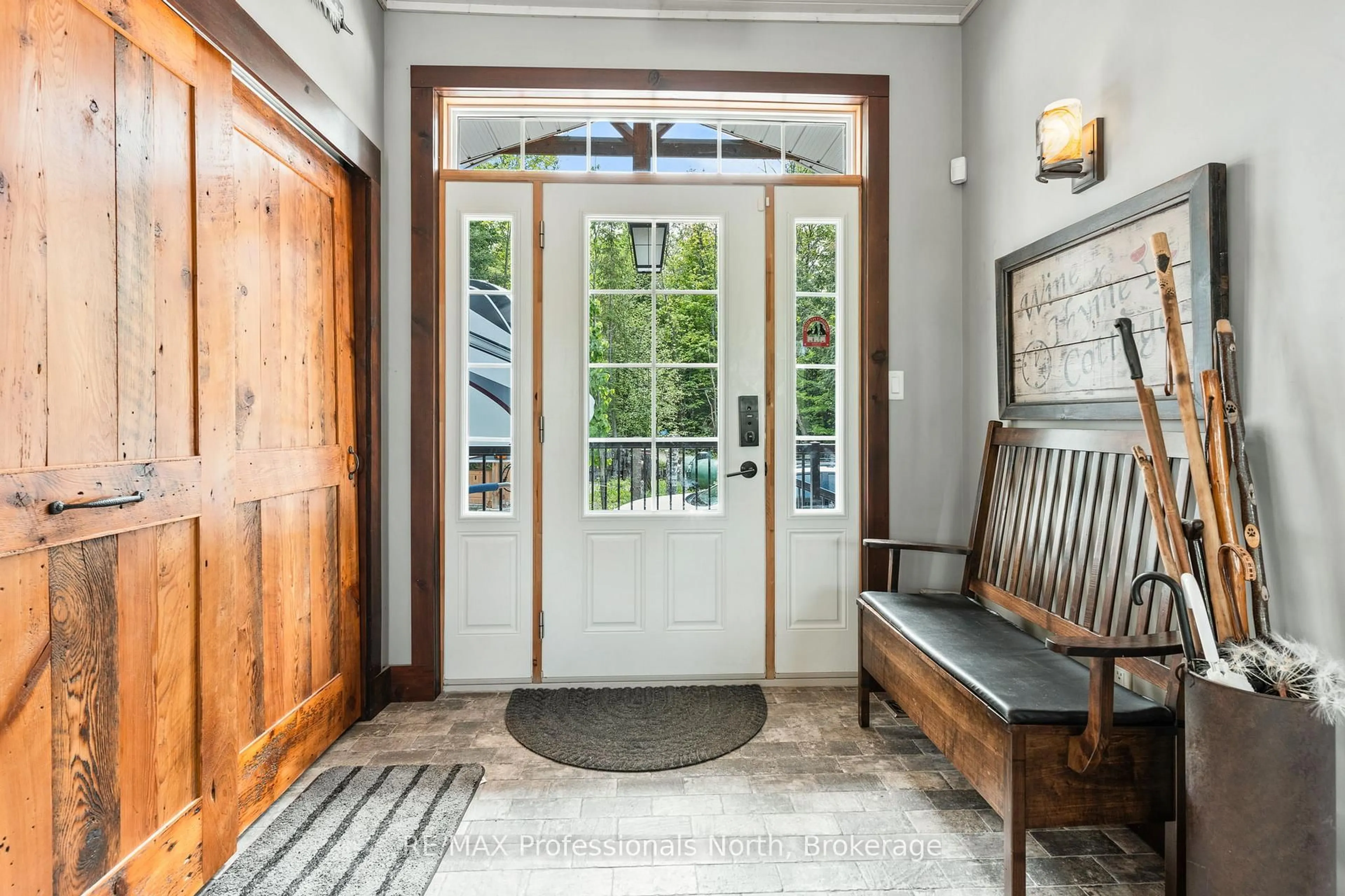 Indoor entryway for 1167 Eagle Lake Rd, Dysart et al Ontario K0M 1S0