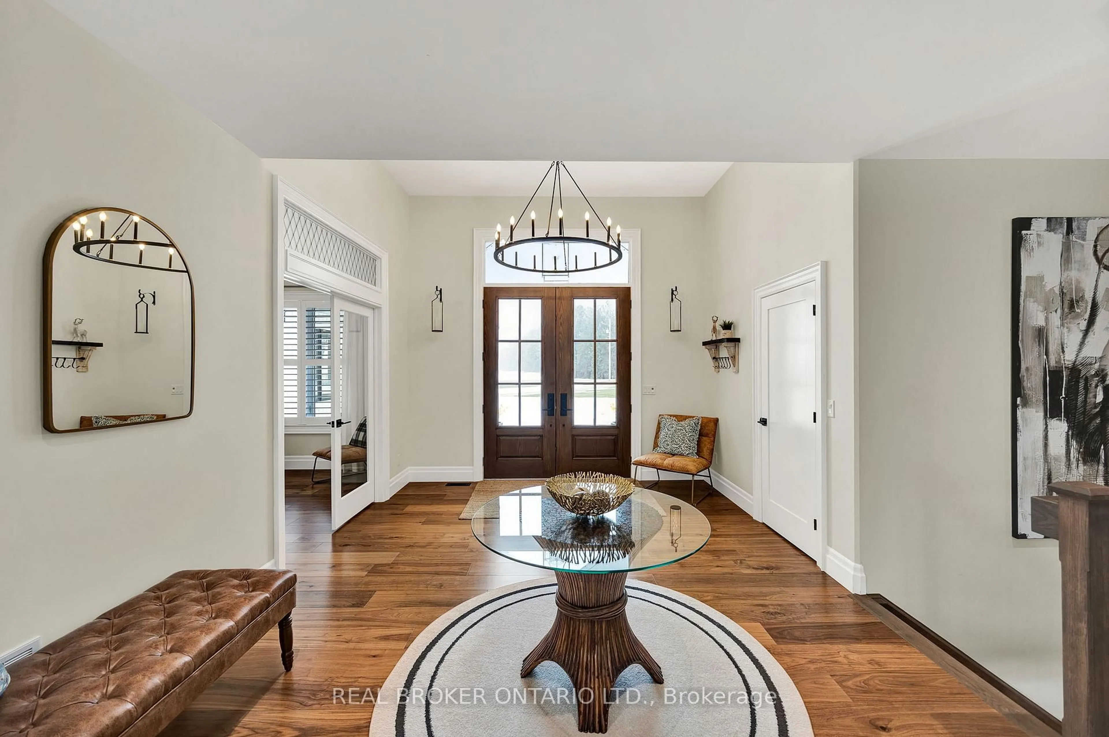 Indoor entryway for 3898 Line 9, R.R. #2 Line, St. Marys Ontario N4X 1C5