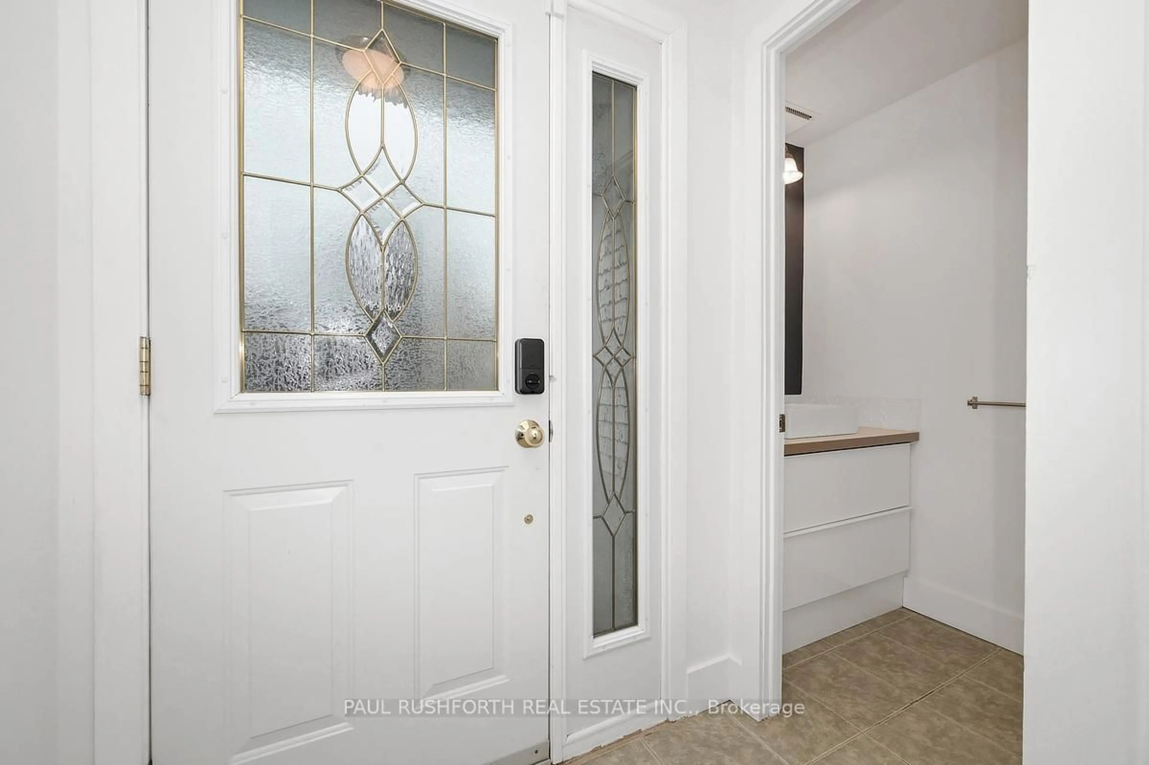 Indoor entryway for 2 Dolan Dr, Nepean Ontario K2J 1V4