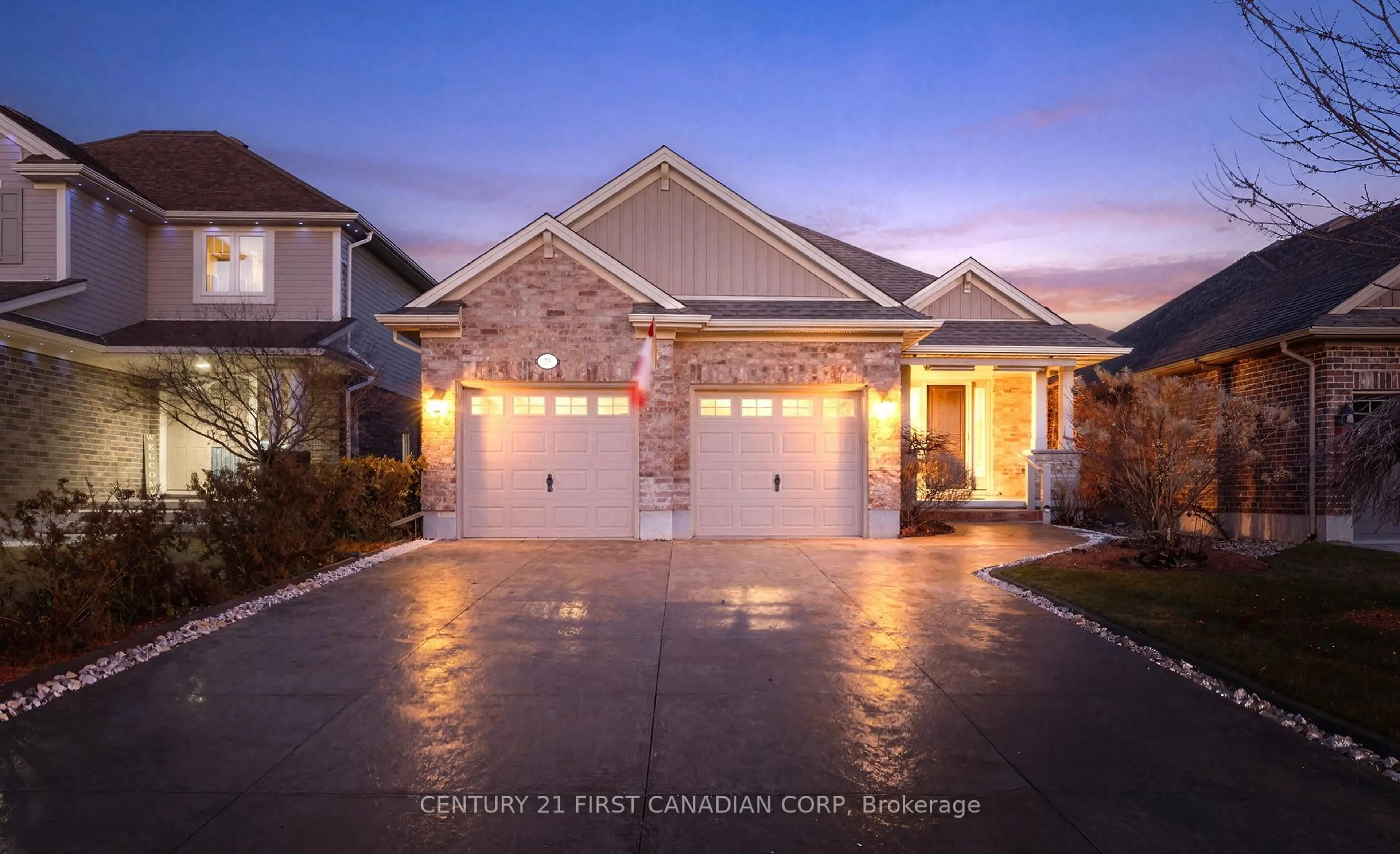 Indoor garage for 23 Blairmont Terr, St. Thomas Ontario N5R 0E2