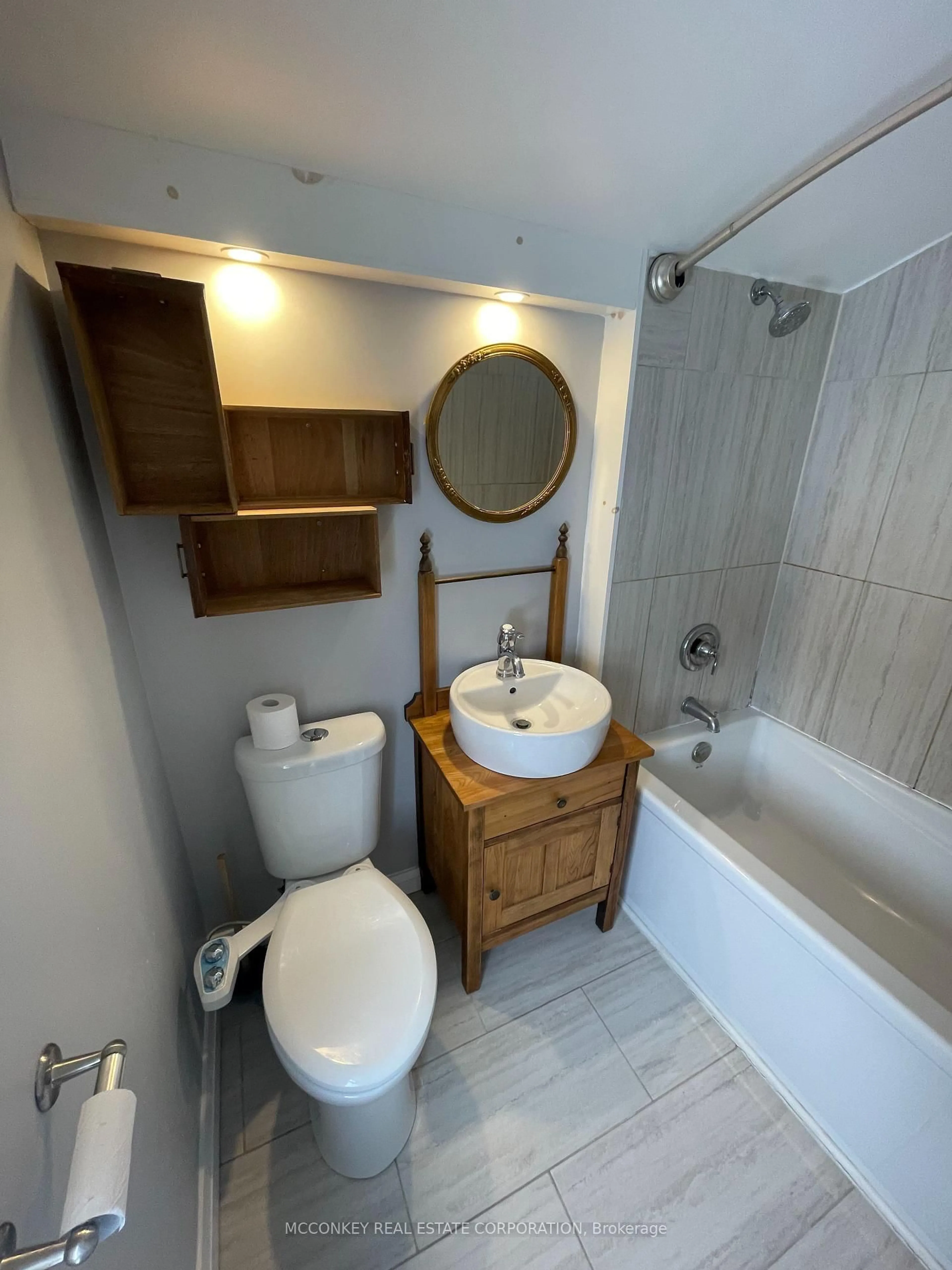 Standard bathroom, unknown for 28 QUEEN St, Asphodel-Norwood Ontario K0L 2V0