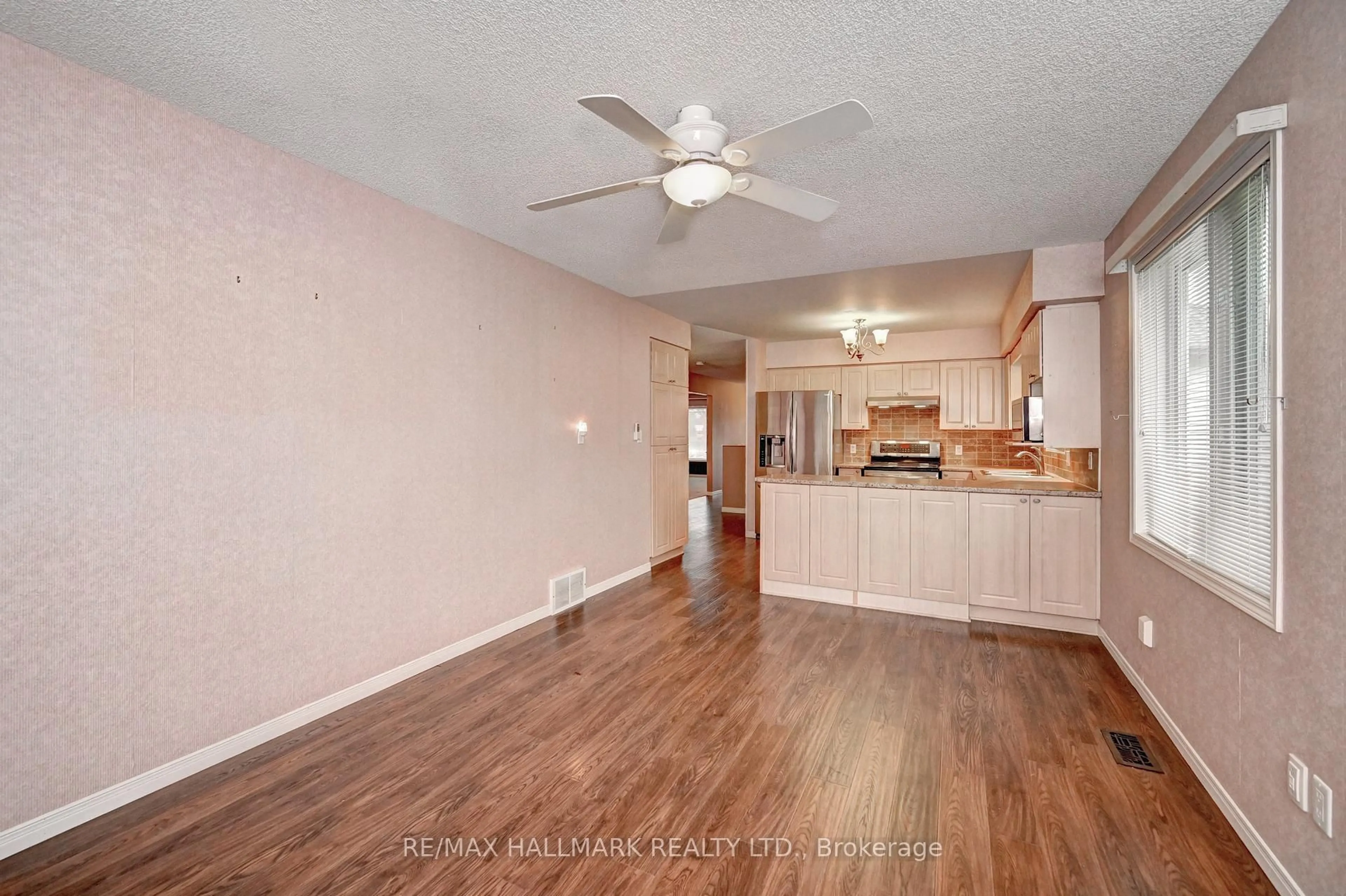 Open concept kitchen, wood/laminate floor for 2 Brasher Dr, Tillsonburg Ontario N4G 5T2