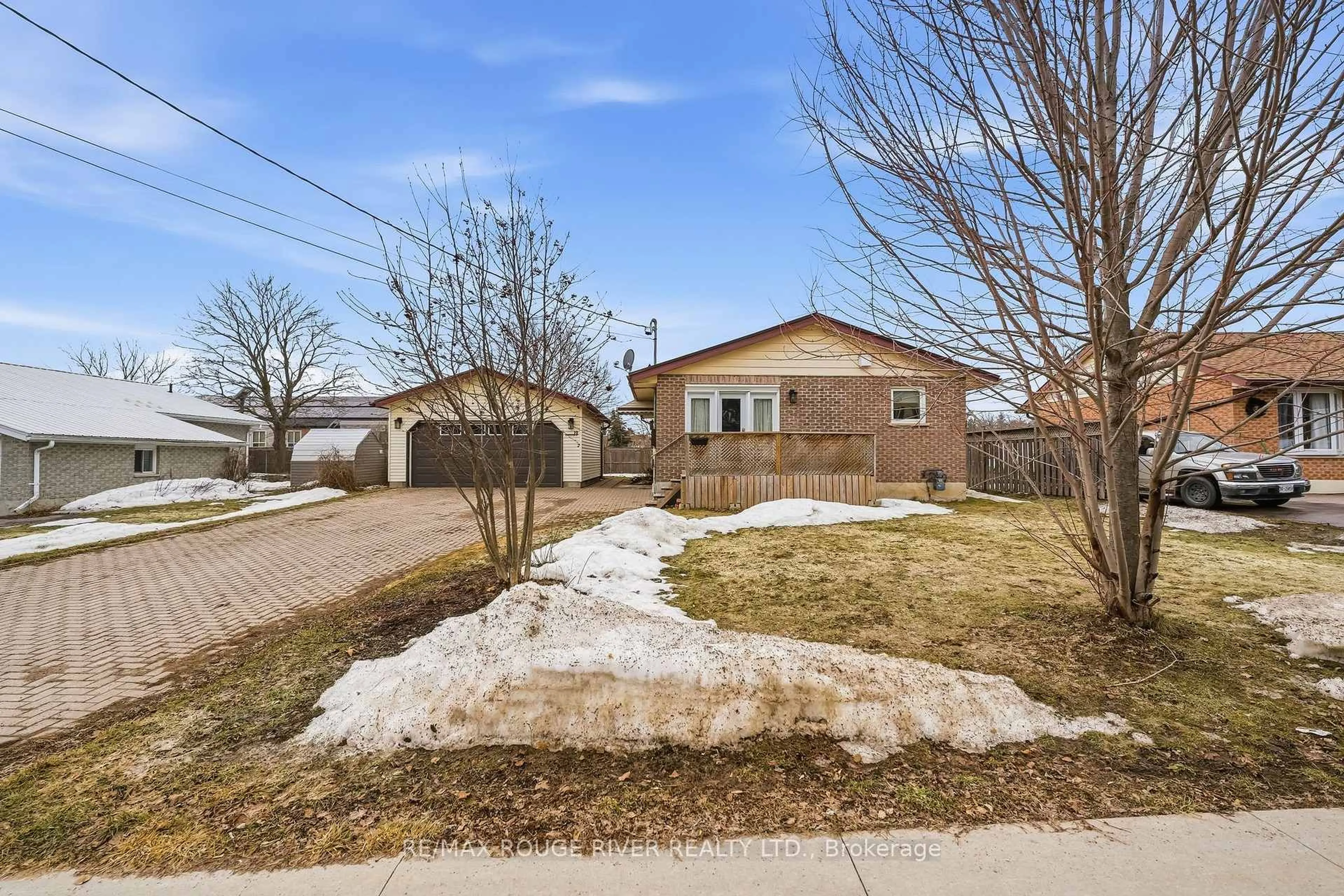 Unknown for 19 Caroline St, Kawartha Lakes Ontario K9V 1T2