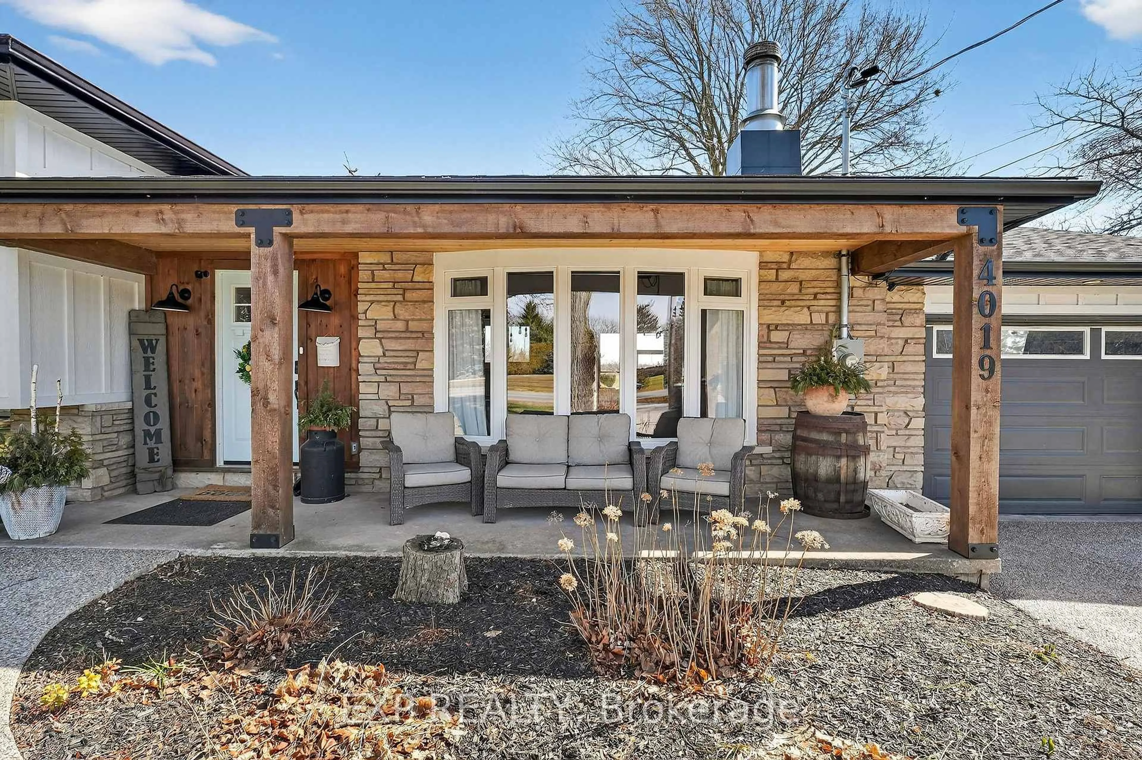 Home with brick exterior material, unknown for 4019 19th St, Lincoln Ontario L0R 1S0