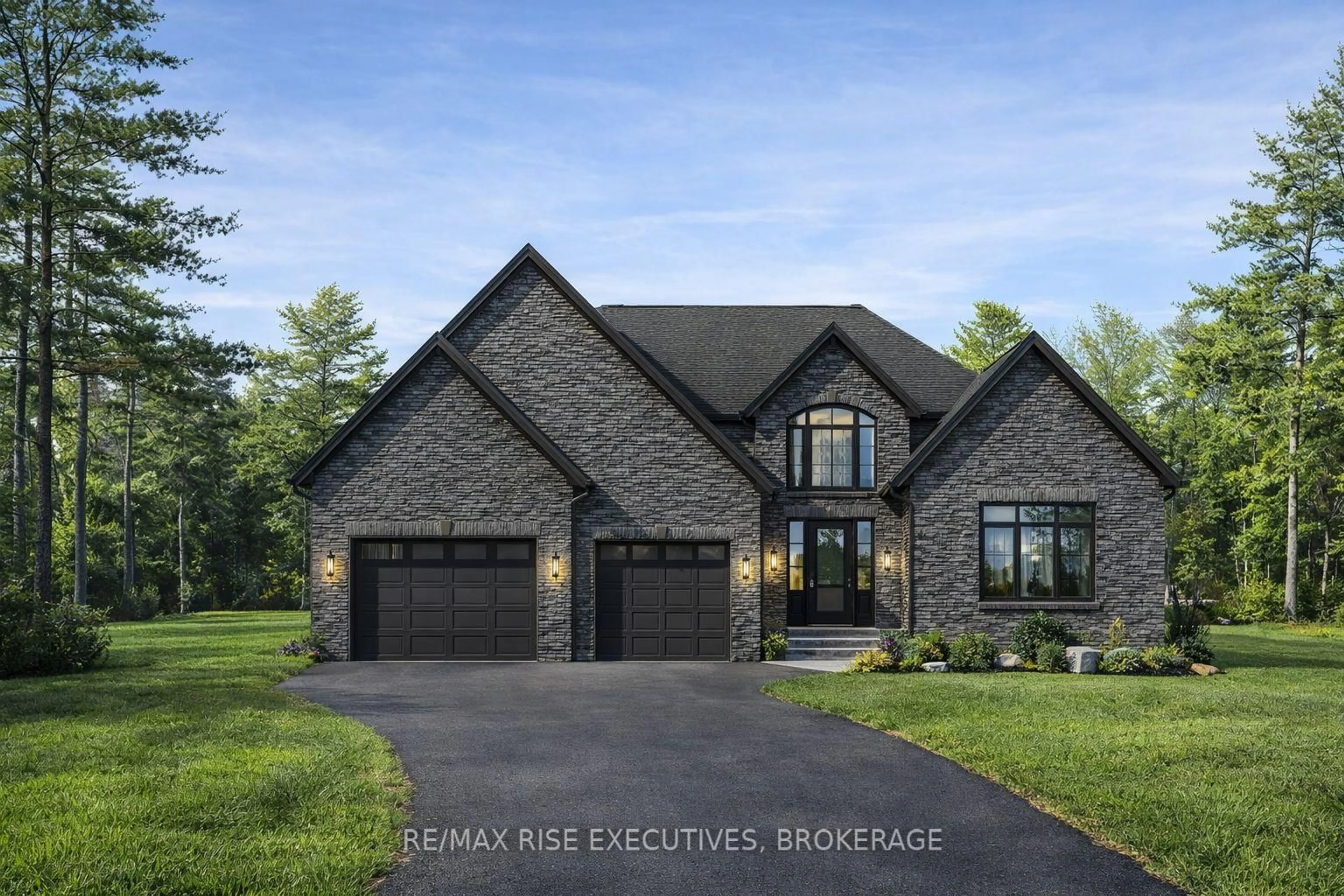 Home with brick exterior material, street for B4 HETU Rd, Front of Leeds & Seeleys Bay Ontario K7G 2V3