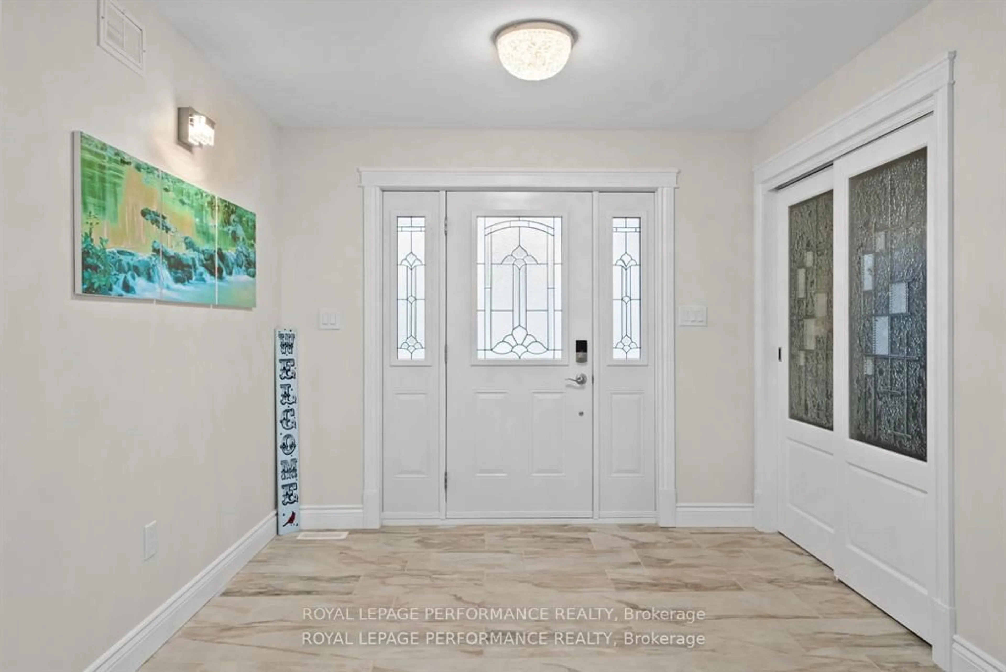 Indoor entryway for 55 Dale St, South Stormont Ontario K0C 1M0